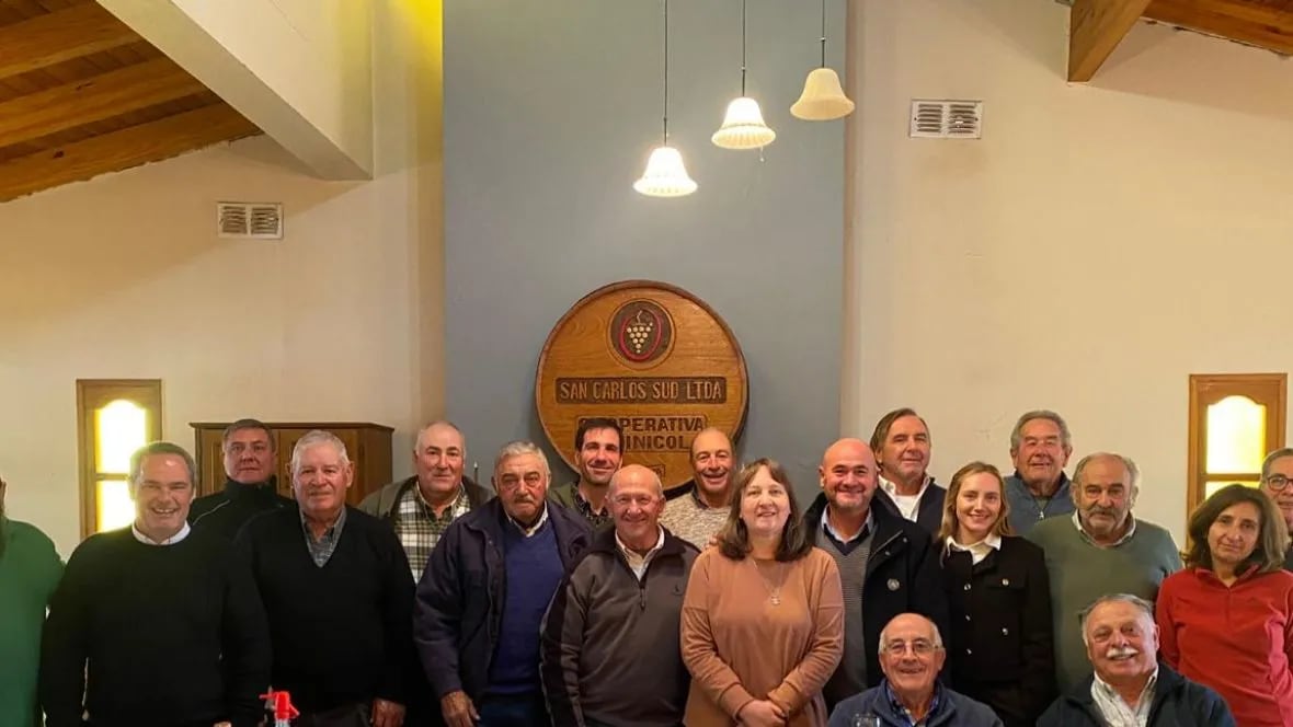 El presidente de Confederaciones Rurales Argentinas (CRA), Carlos Castagnani, visitó la cooperativa San Carlos Sud, en el Valle de Uco