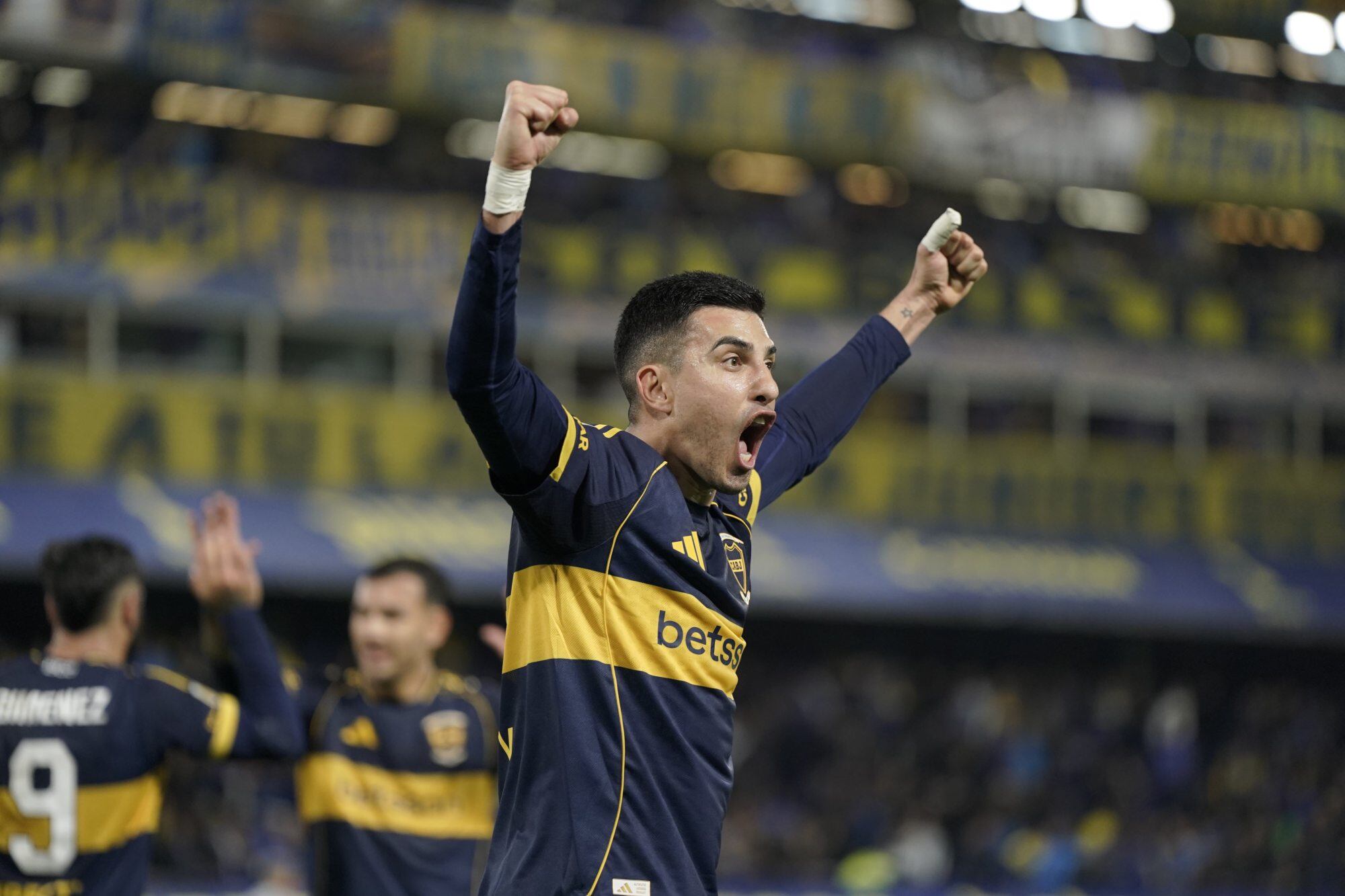 El festejo de Rodrigo Battaglia tras anotar el 1-0 para el Xeneize