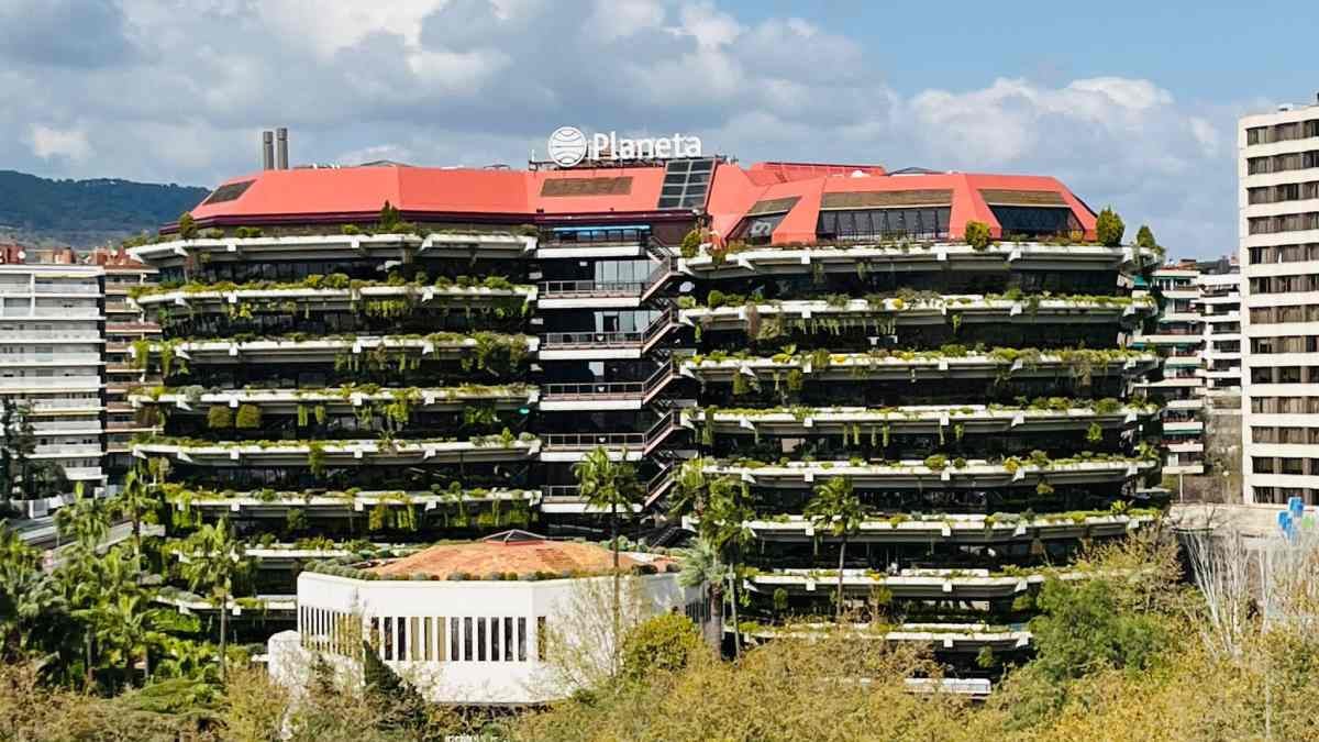 Ubicado en el número 662 de la avenida Diagonal, el edificio adquirido por Pontegadea funcionaba como sede del Grupo Planeta