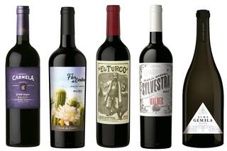 Vinos. Cinco etiquetas con sello de autor