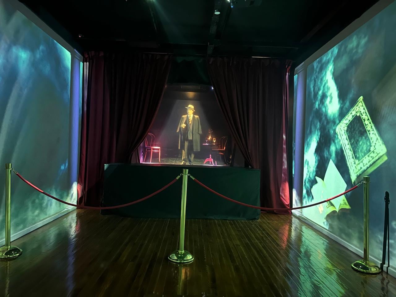 La experiencia propone explorar desde las primeras grabaciones de Carlos Gardel hasta su etapa como cine radial