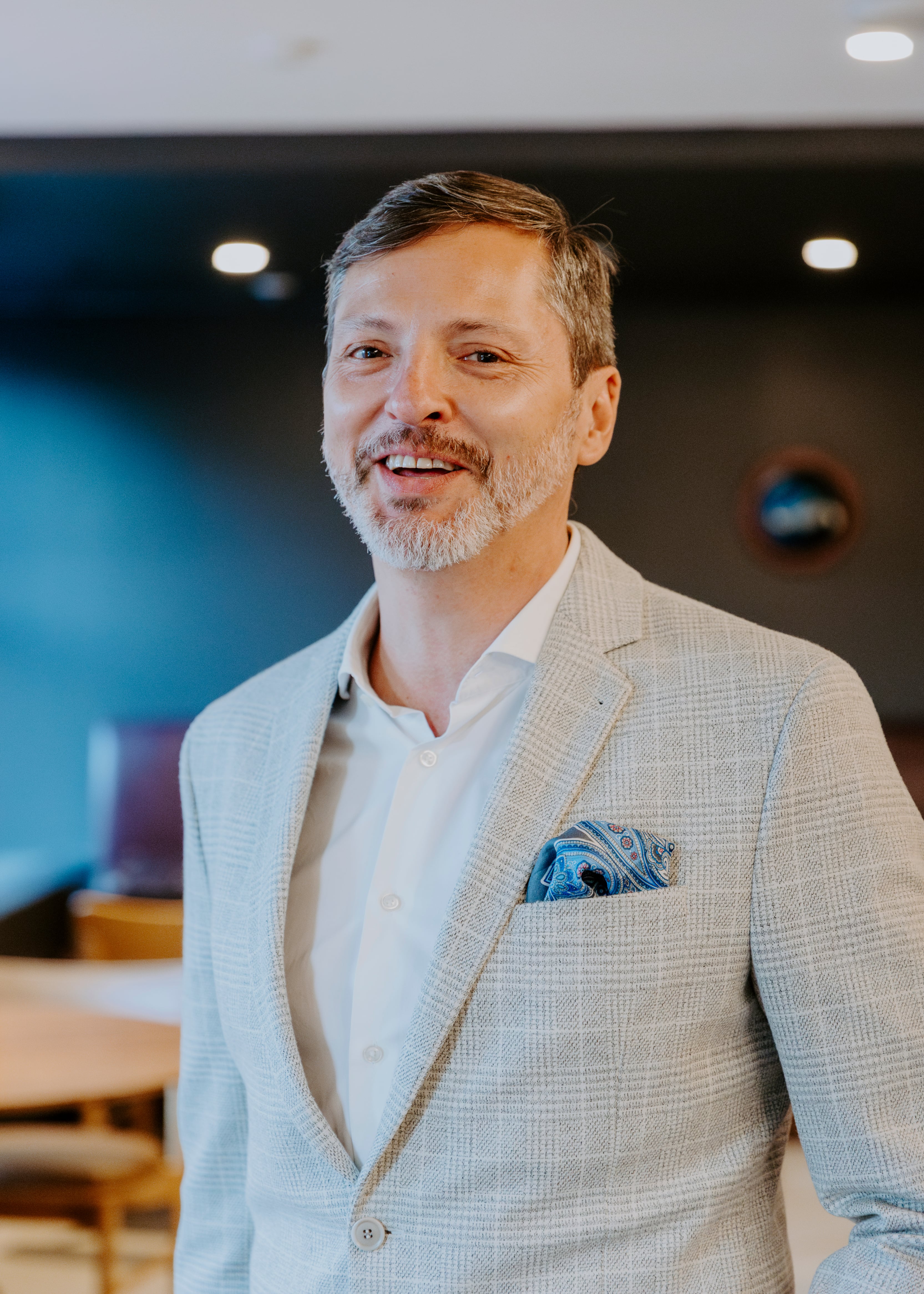 Rodrigo Esponda, en un traje distinto al que suele utilizar para ir a bucear a Cabo Pulmo