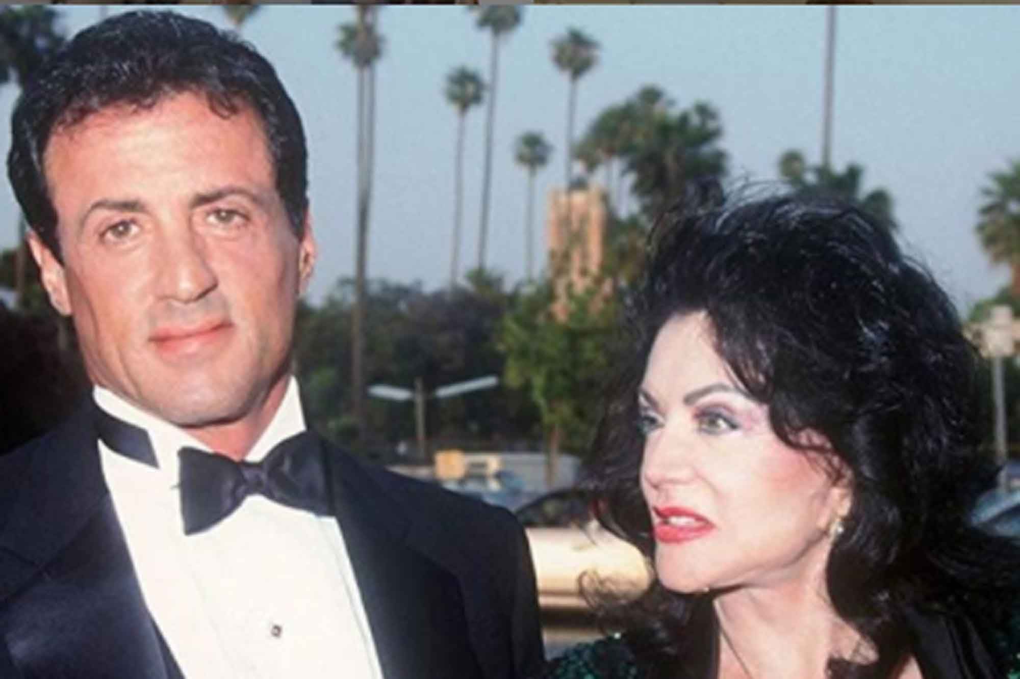 Stallone junto a su madres, Jackie