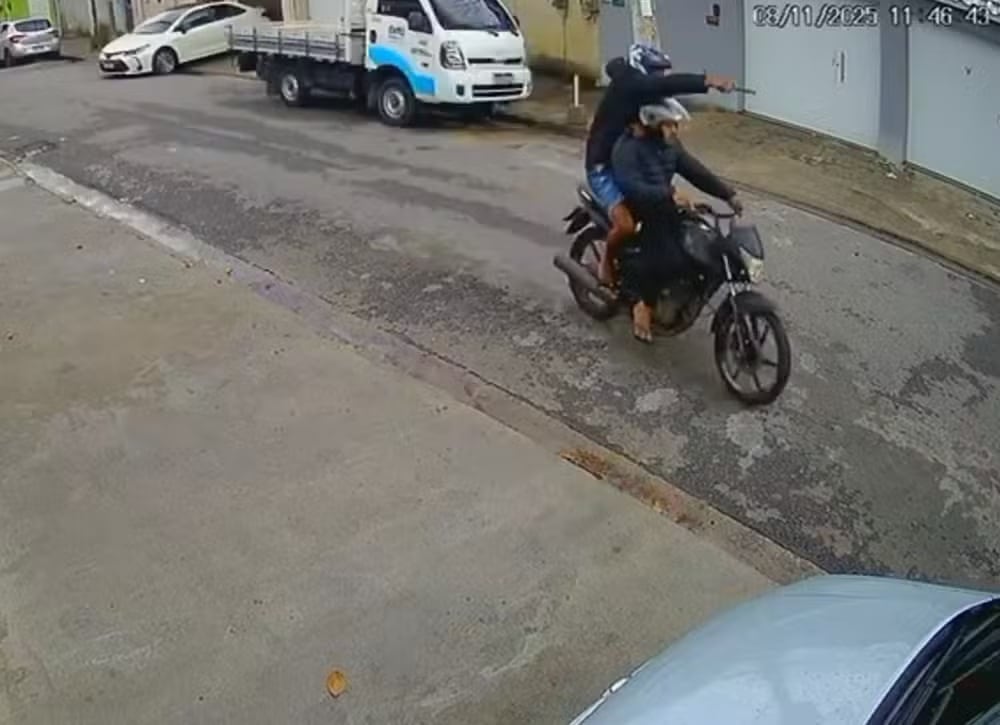 Violencia en Brasil: intentaron robarle con un arma, aceleró y atropelló a uno de los delincuentes