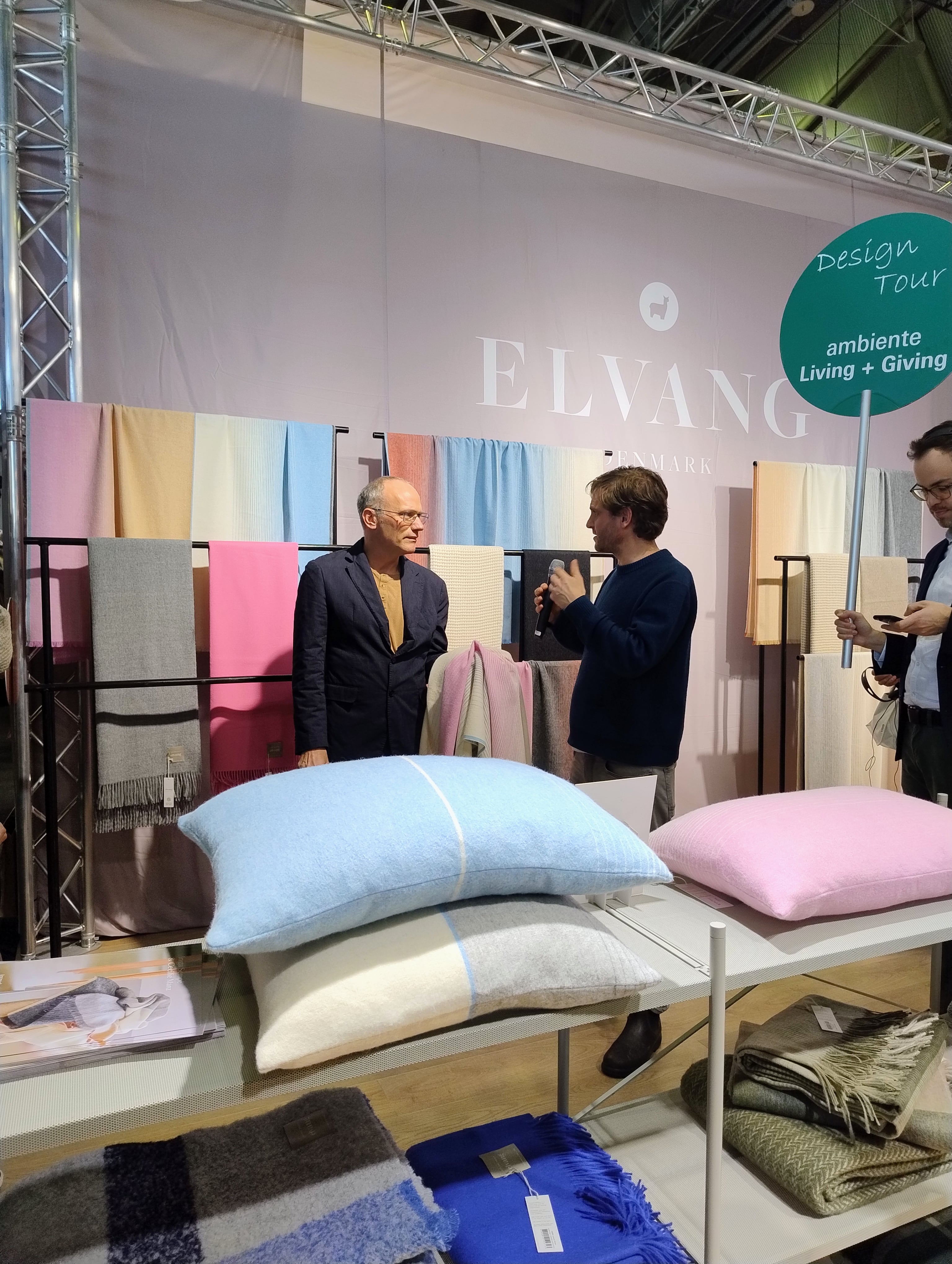 En el stand de la textil Elvang, productos de alpaca reciclada y un diseño fabuloso.