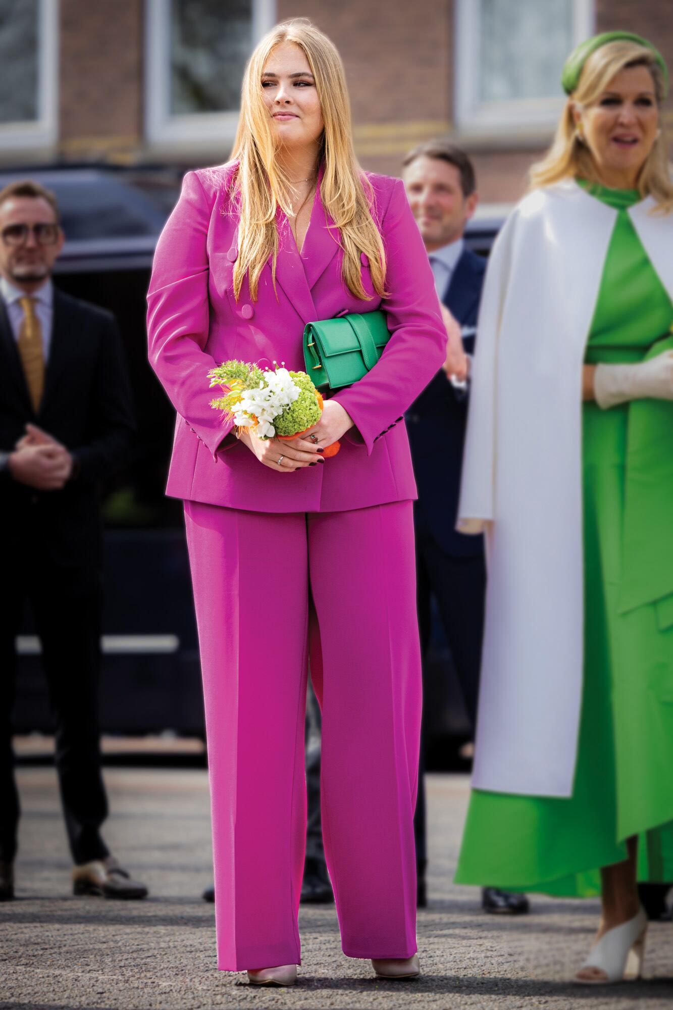 En el Día del Rey, en abril de 2023, en Róterdam, con un traje fucsia by Marina Rinaldi