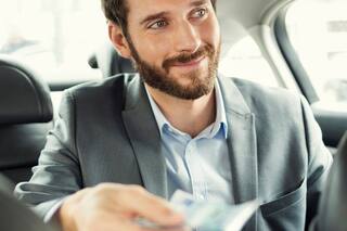 Pagar en efectivo, la nueva opción para usuarios y choferes de Cabify