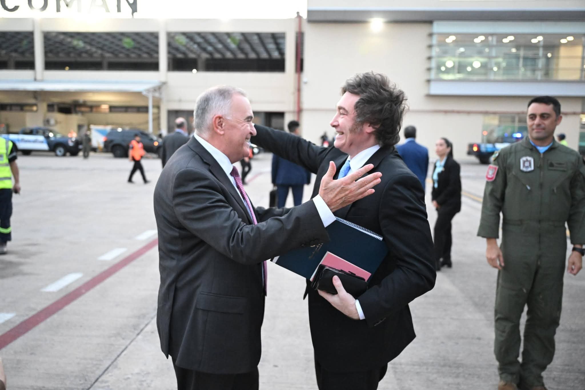 Javier Milei, el viernes pasado con Osvaldo Jaldo en Tucumán