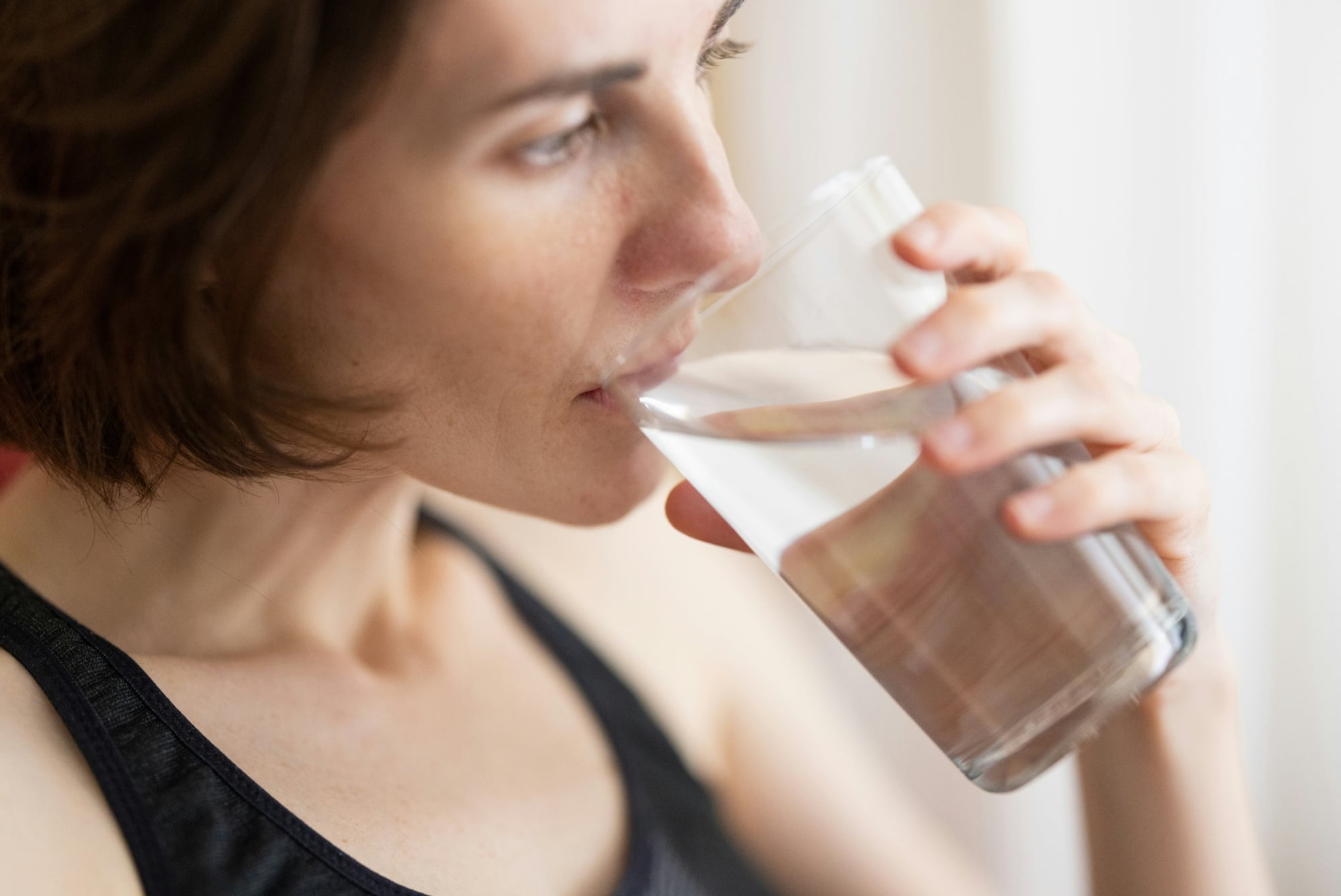 La ciclosporiasis puede presentarse por beber agua contaminada
