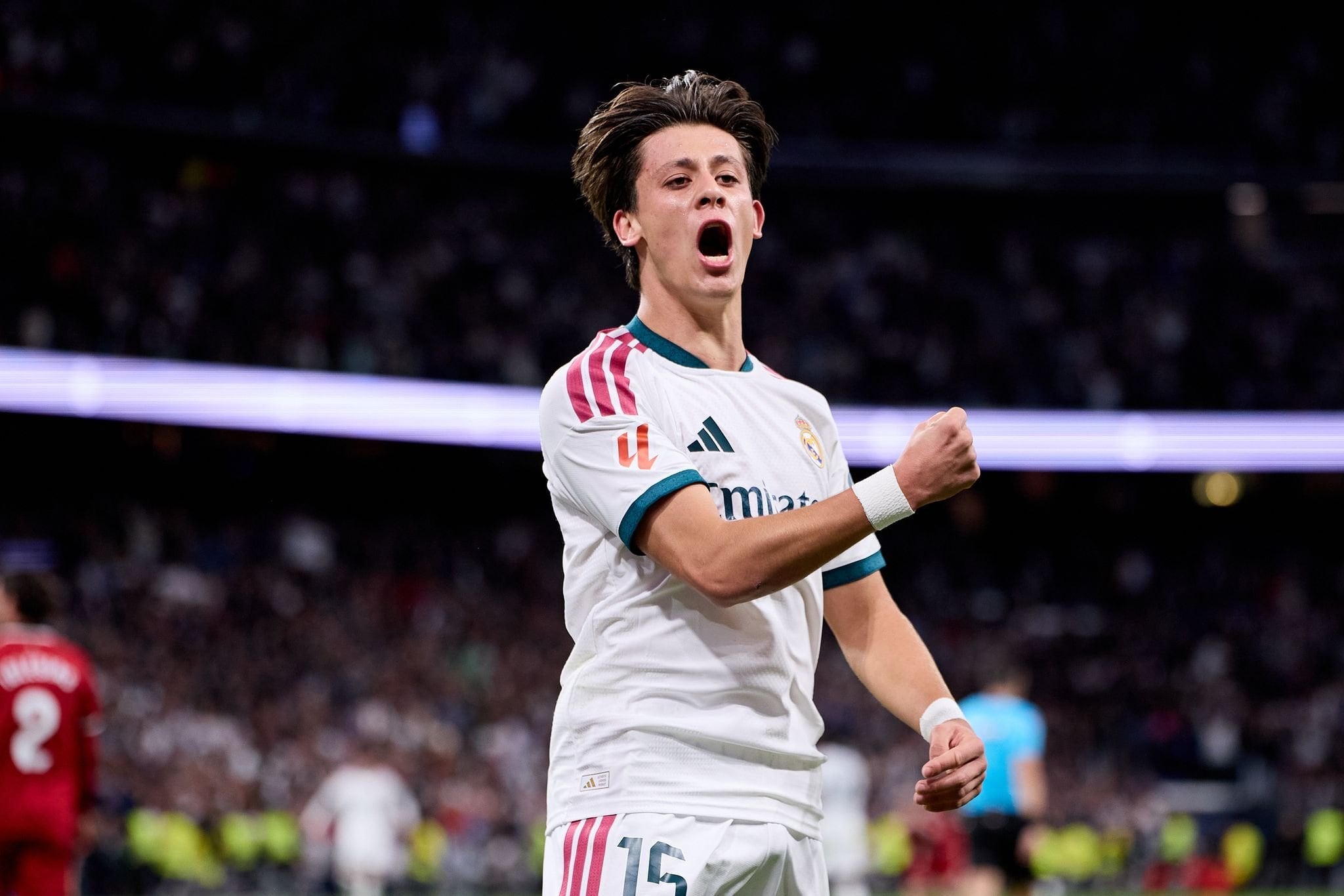 Güler abrió el triunfo de Real Madrid con un espectacular zurdazo