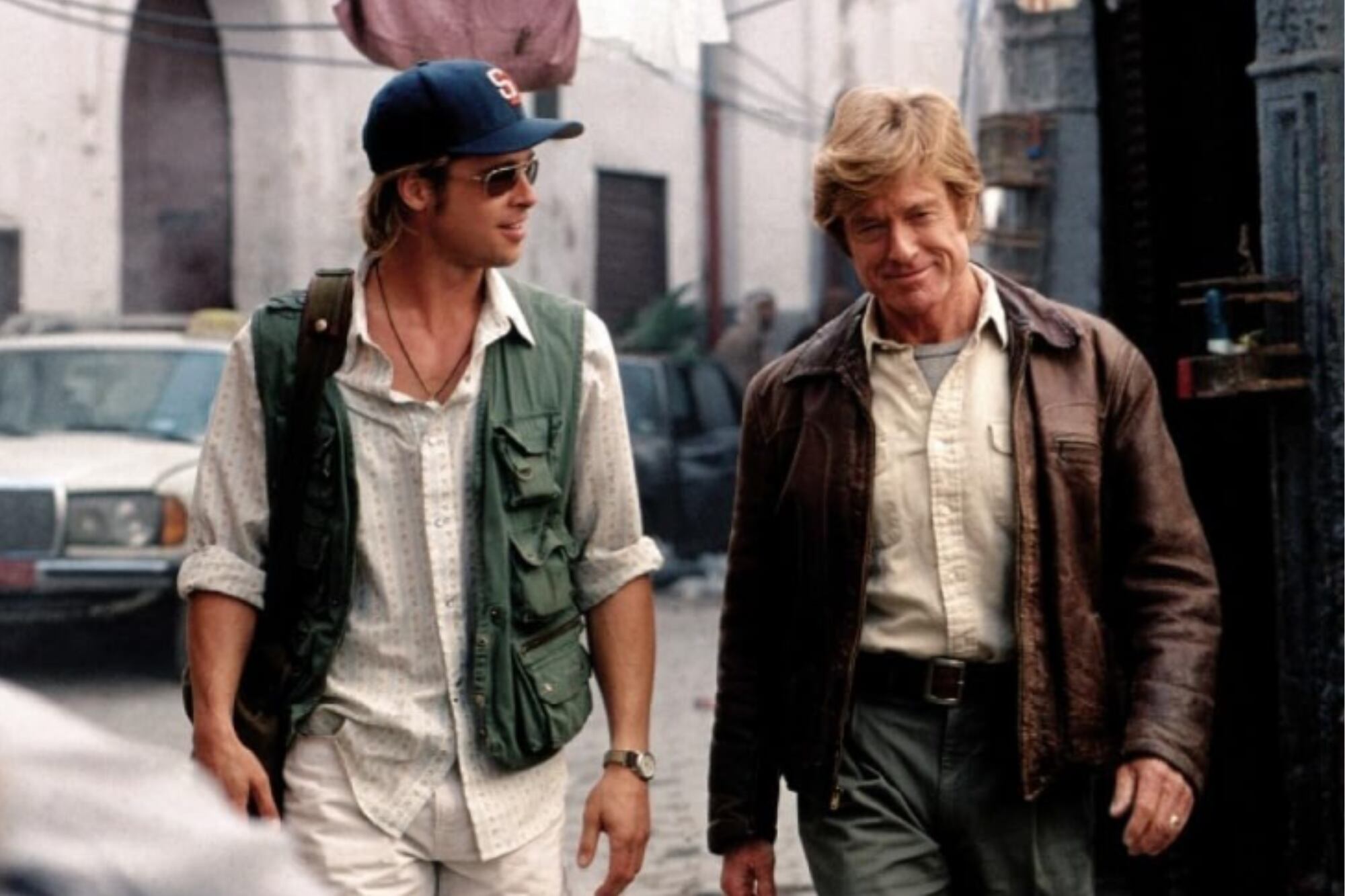 Brad Pitt y Robert Redford en Juego de espías, película disponible en Amazon Prime Video