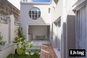 La reforma que convirtió un PH en un oasis urbano lleno de luz y verde