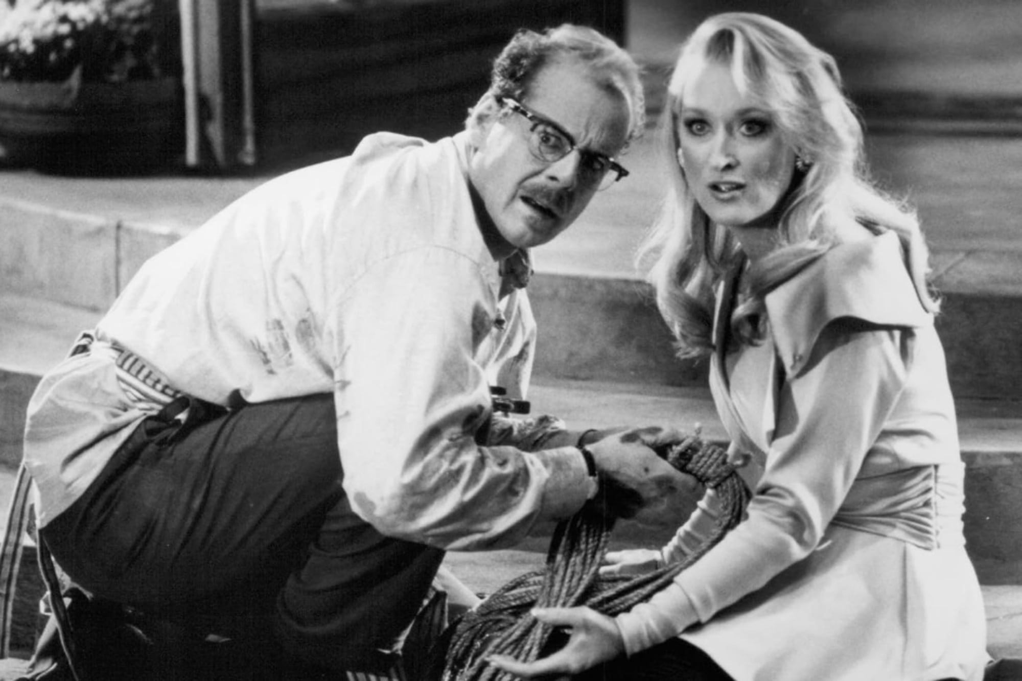 Bruce Willis y Meryl Streep en La muerte le sienta bien (1992)