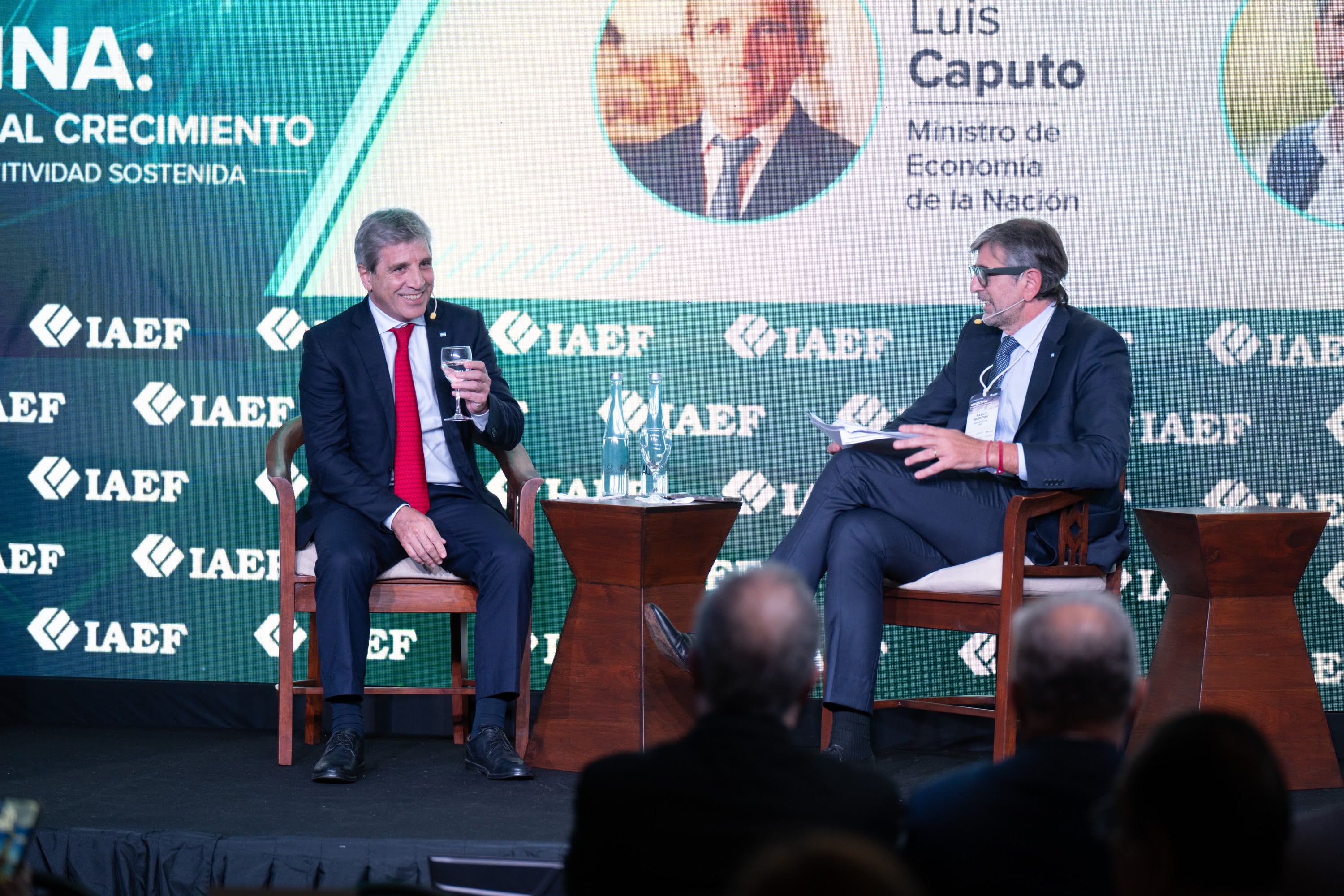 Luis Caputo fue uno de los platos fuertes de la agenda del IAEF