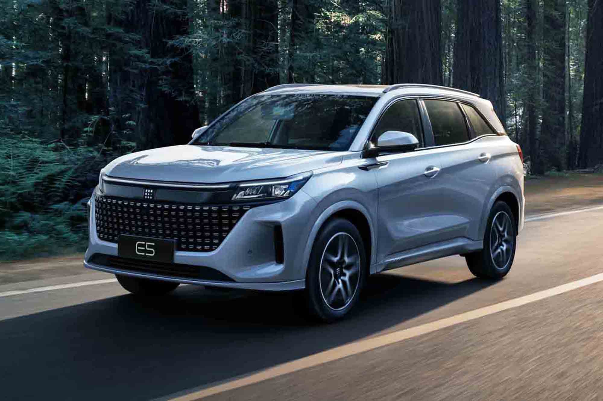 Ya se vende en el país un SUV de bajo consumo con siete asientos