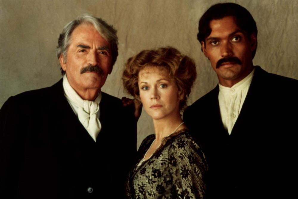 El sueño de Jane Fonda y la pesadilla de Luis Puenzo: abucheos en Cannes, fracaso de taquilla y escenas eliminadas por Columbia