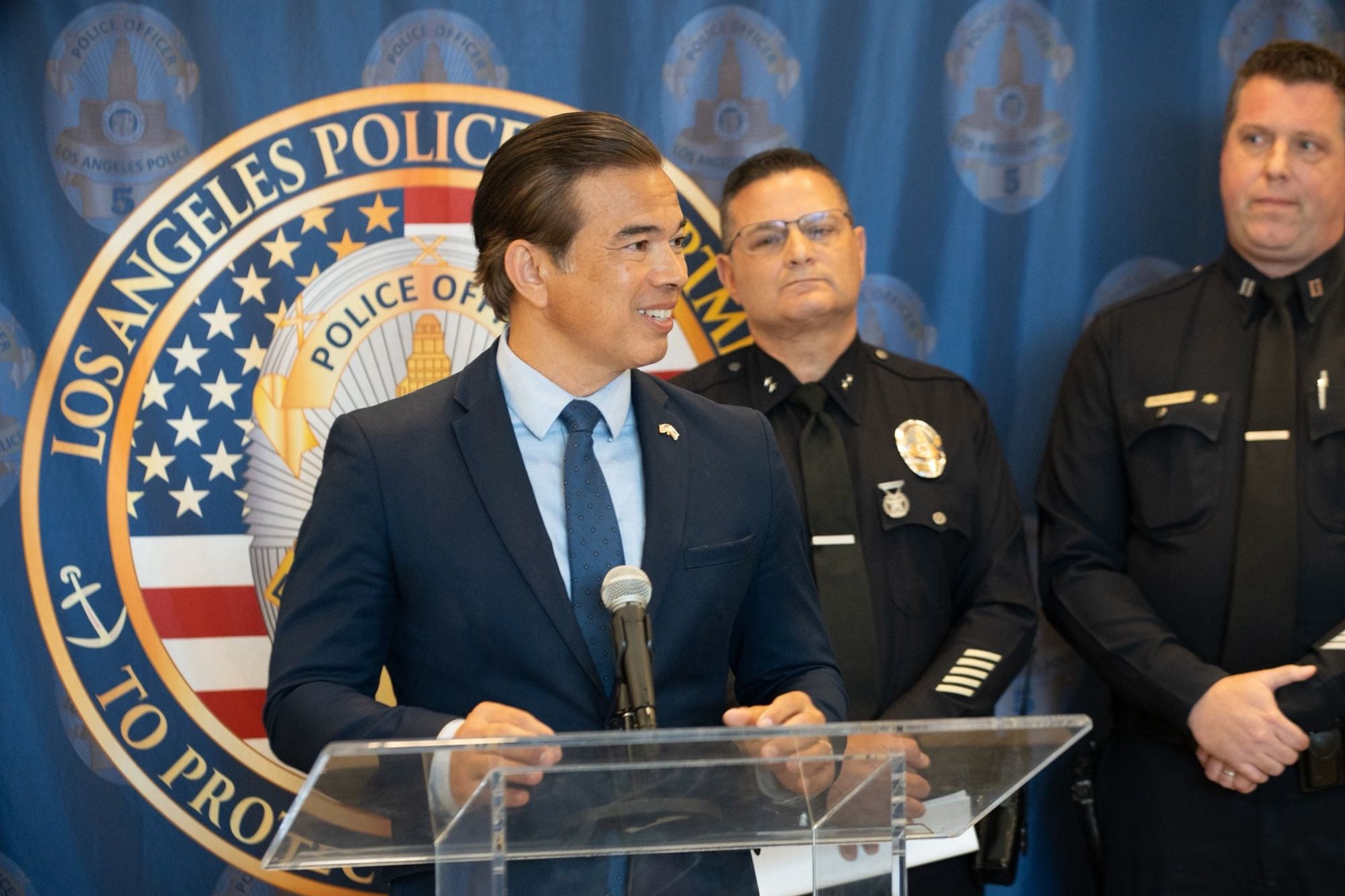 Por qué California demandó a El Cajón por compartir información de matrículas y qué pasará con los conductores migrantes