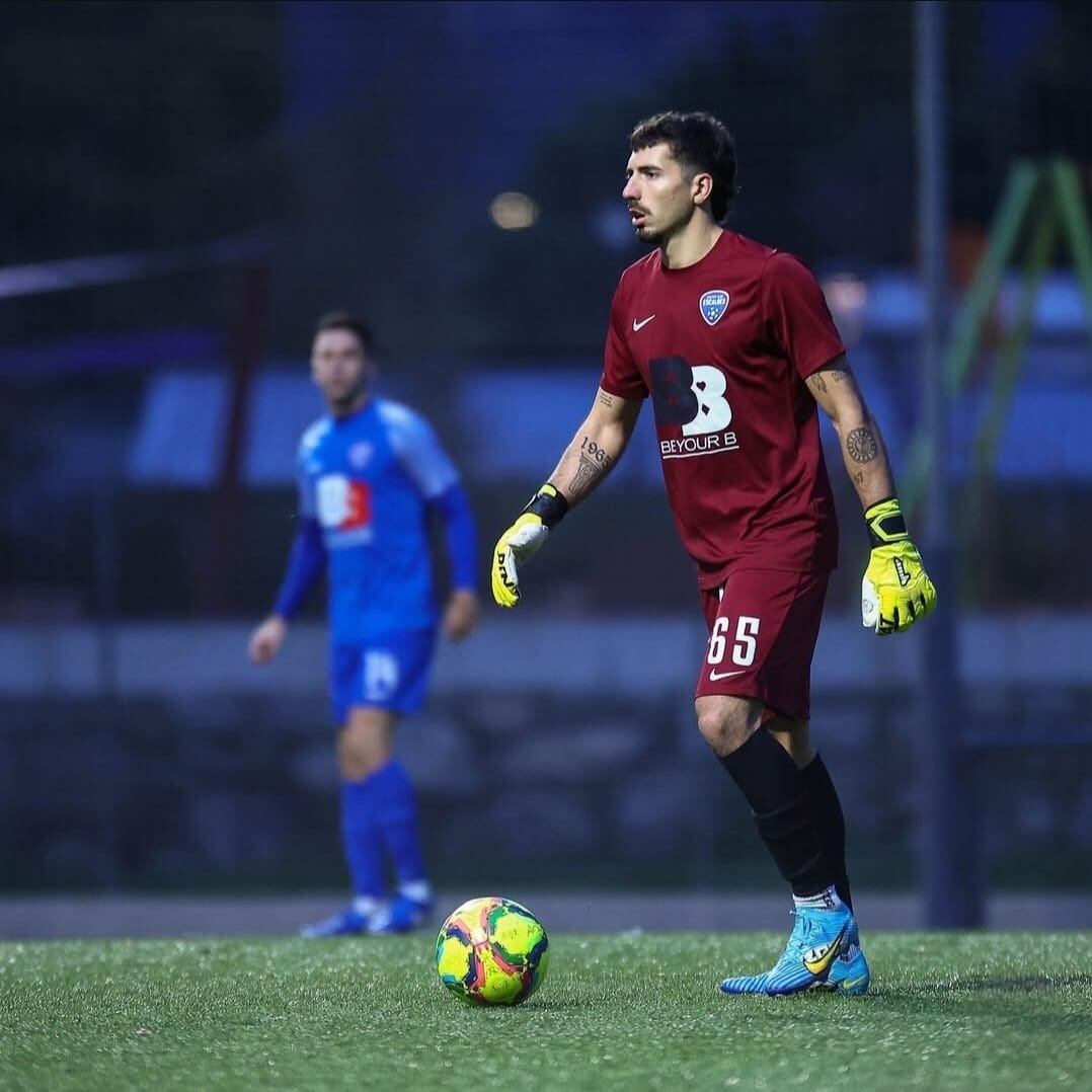 Marinovich viene de tener una temporada destacada en el Escaldes, llegando a acumular más de 900 minutos sin recibir gol