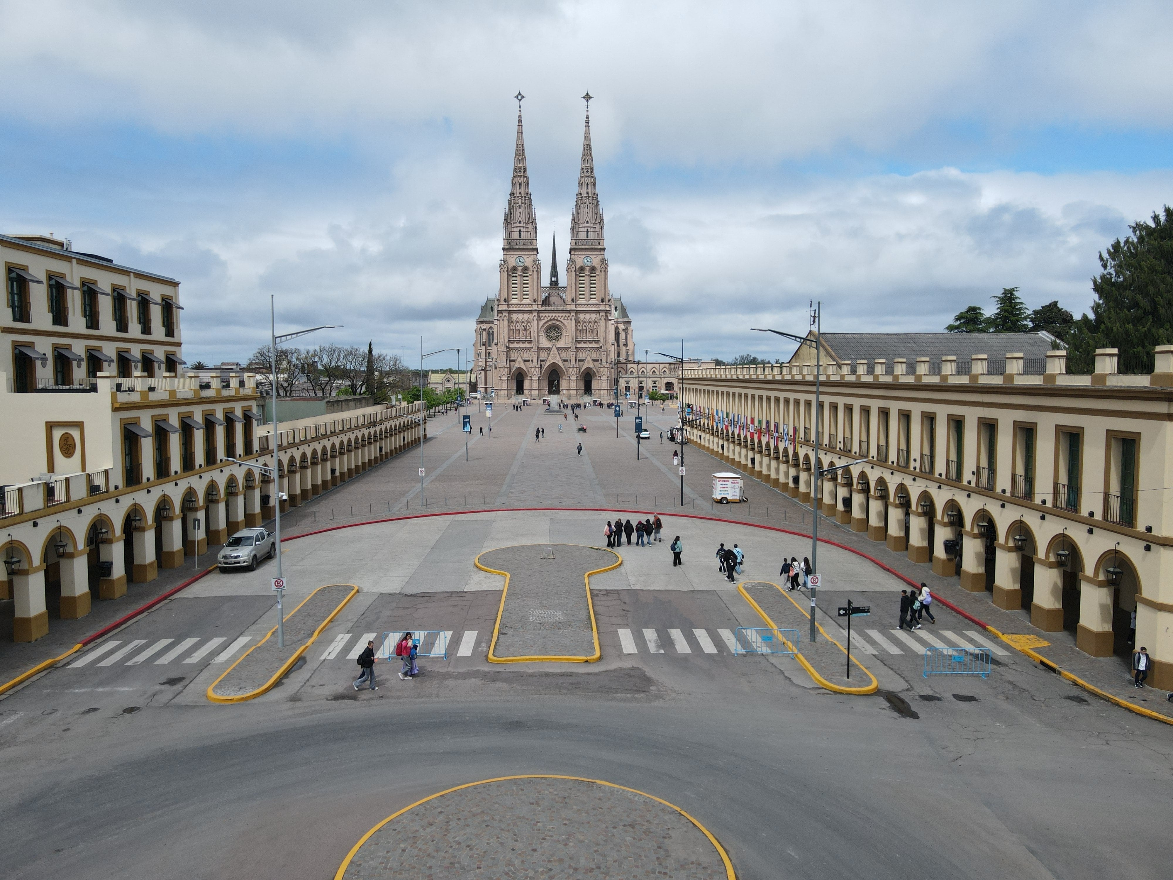 Las cercanías a la basílica de Luján son muy demandadas por la visita del Papa