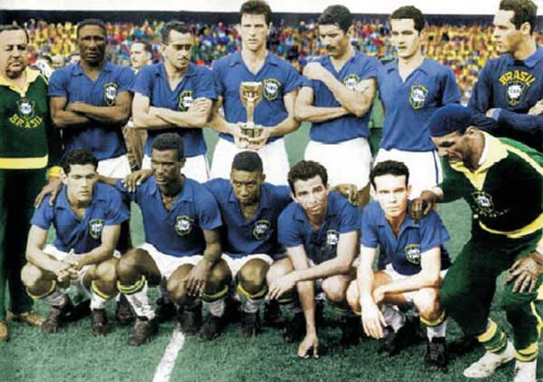 Brasil con la indumentaria azul