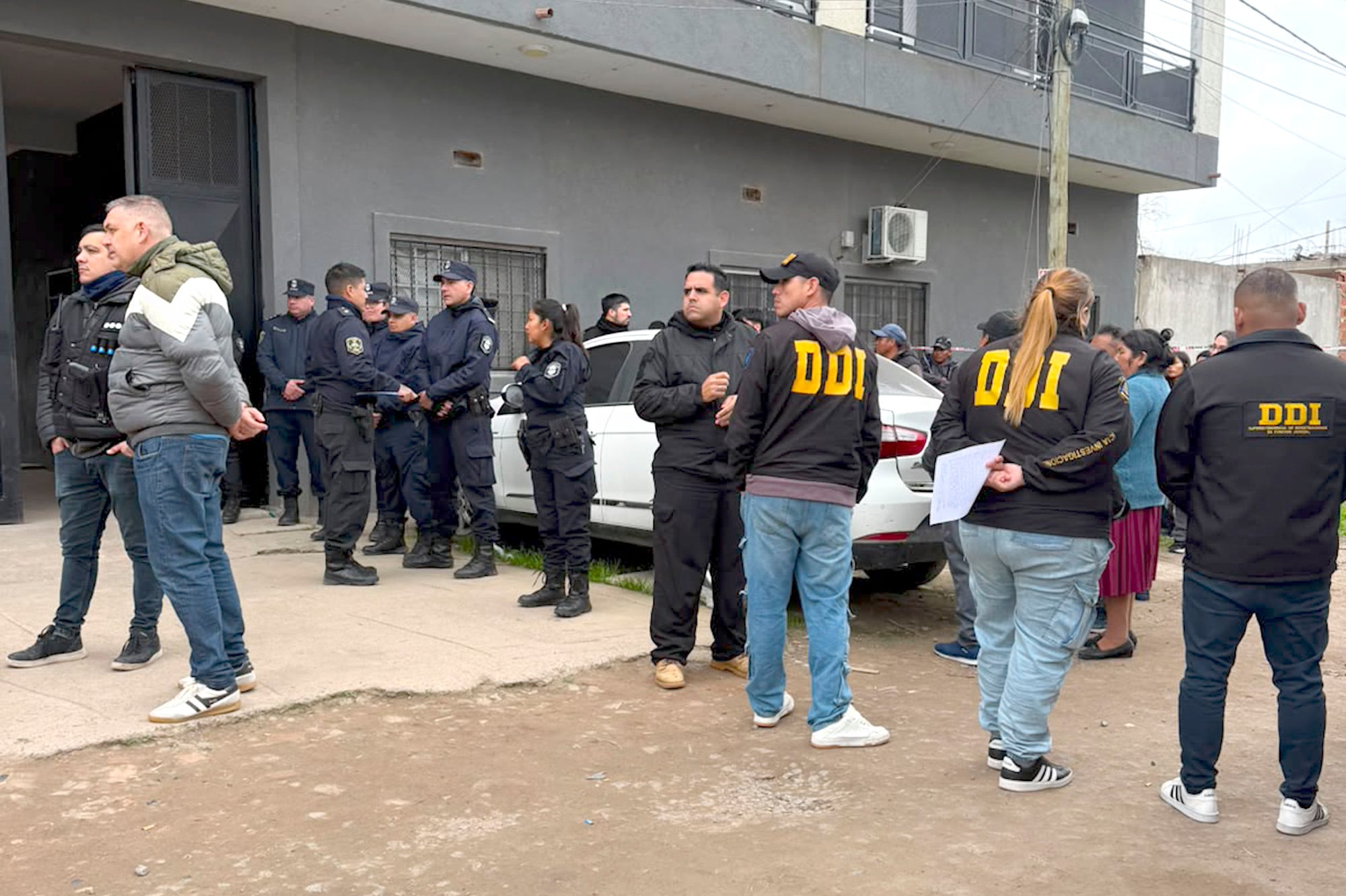 Un carnicero y un herrero protagonizaron una feroz pelea dentro de un comercio: murieron los dos