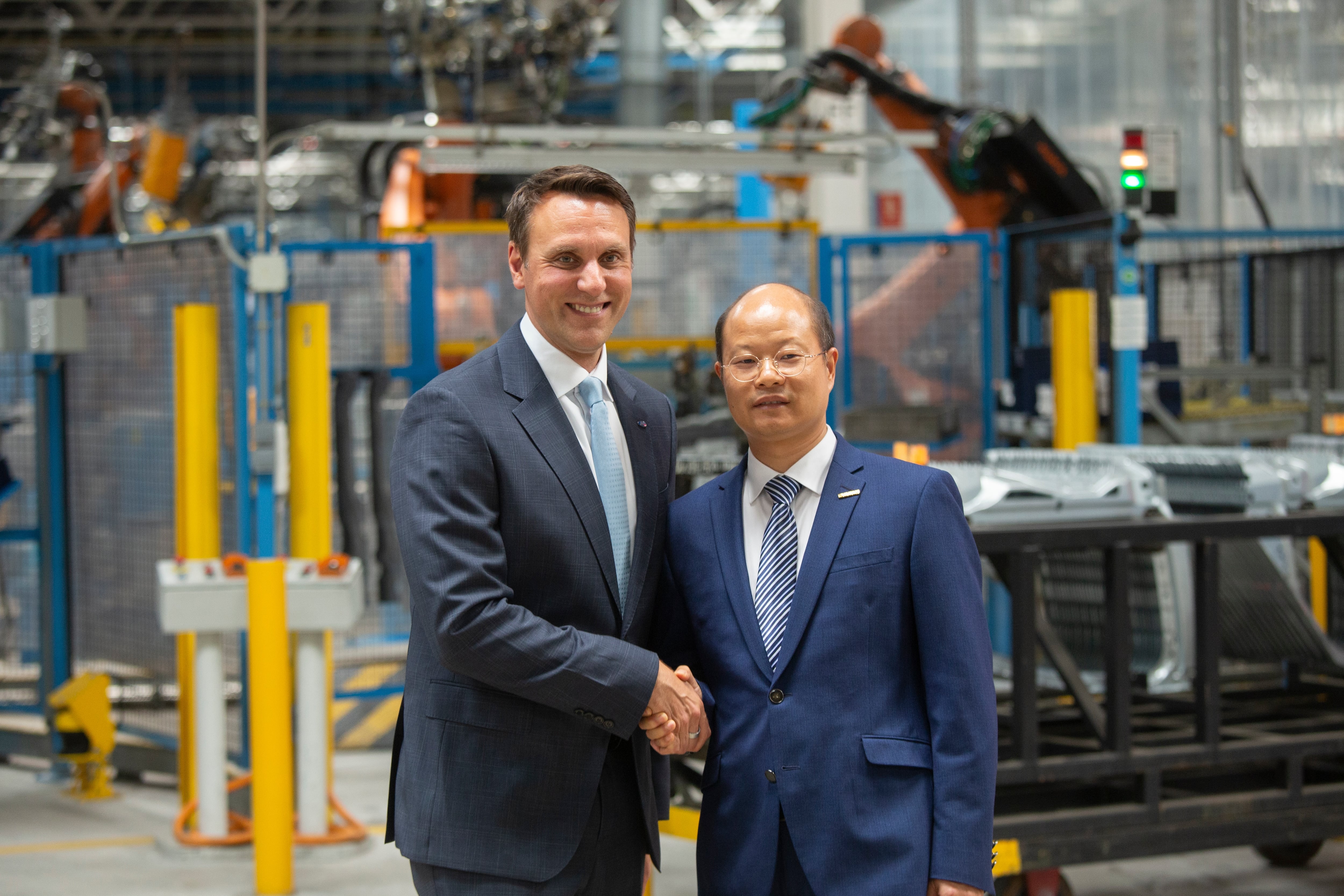 Los nuevos modelos de autos que promete Ford tras la alianza que realizó con un gigante chino 8 El complejo valenciano tendrá inicialmente cinco proyectos: el Kuga, el nuevo integrante de la familia Bronco, el crossover desarrollado entre Ford y Geely y los dos SUV eléctricos de la marca asiática