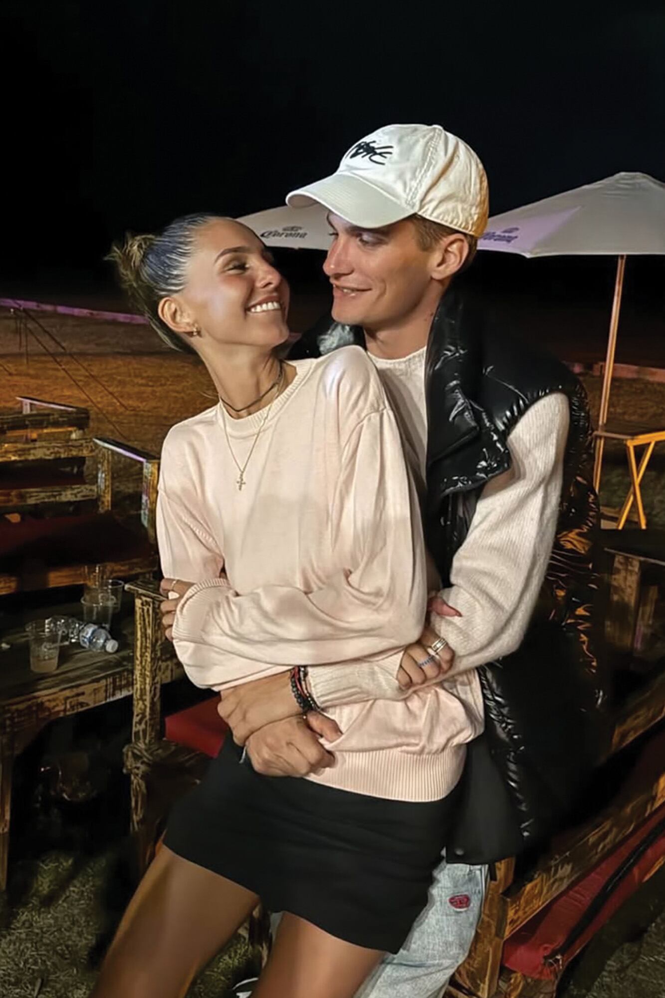 Con esta tierna foto, Jeta Castagnola blanqueó su romance con Juanita Tinelli.