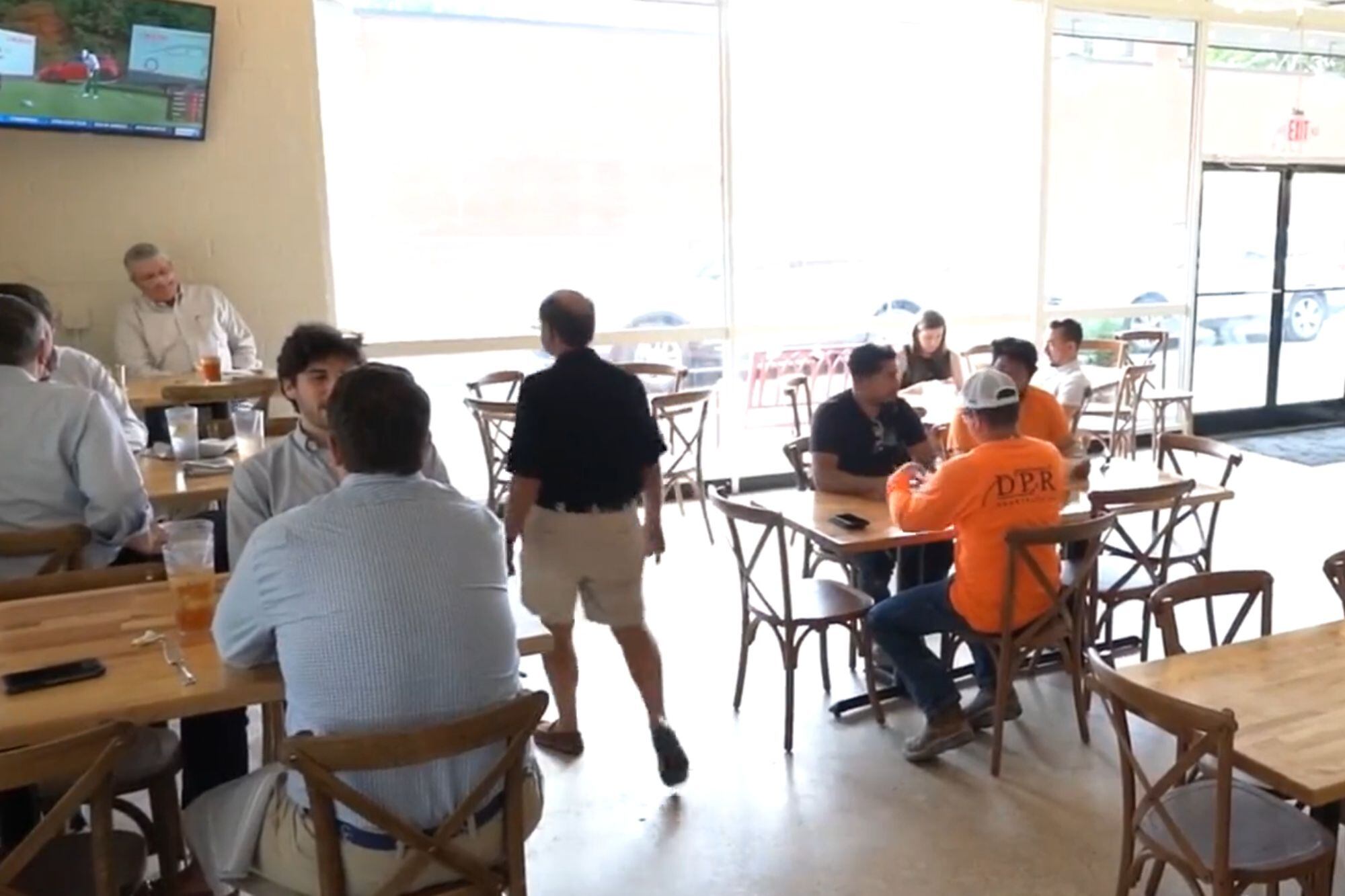 Este recinto gastronómico se convirtió en un lugar emblemático del vecindario de Dilworth (CharlotteFive)