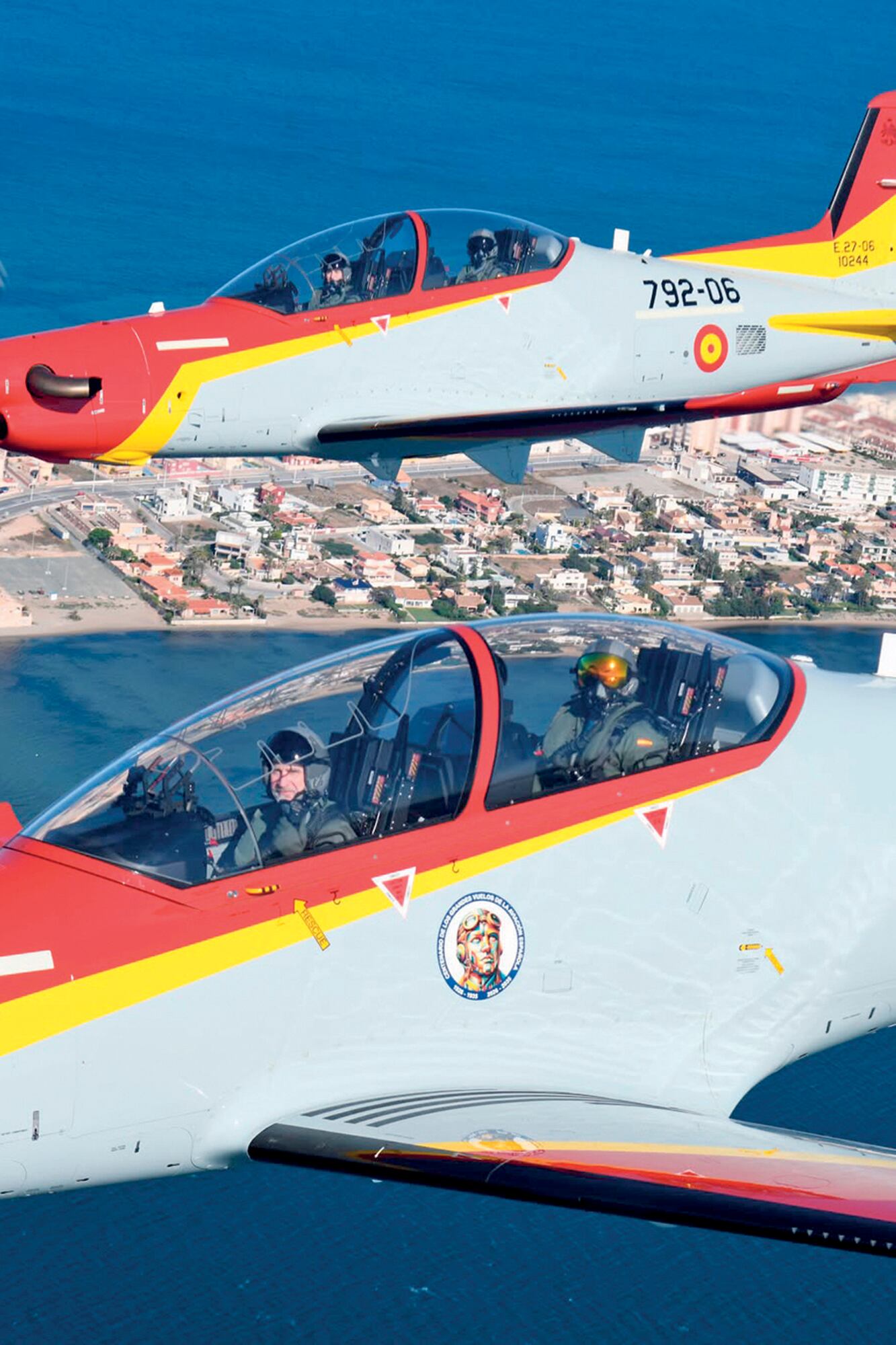 Compartieron un momento histórico: volar en paralelo, cada uno al mando de un Pilatus PC-21