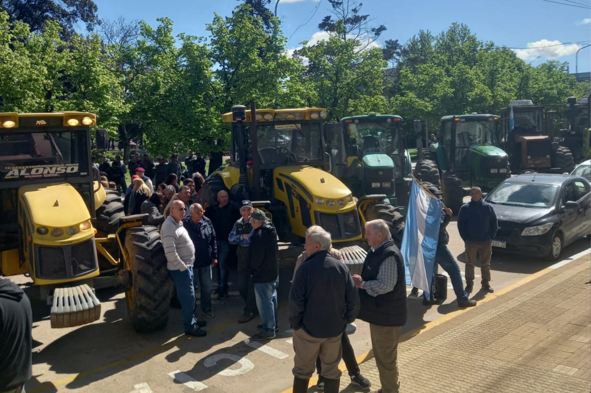 Productores en la movilización en Carlos Casares