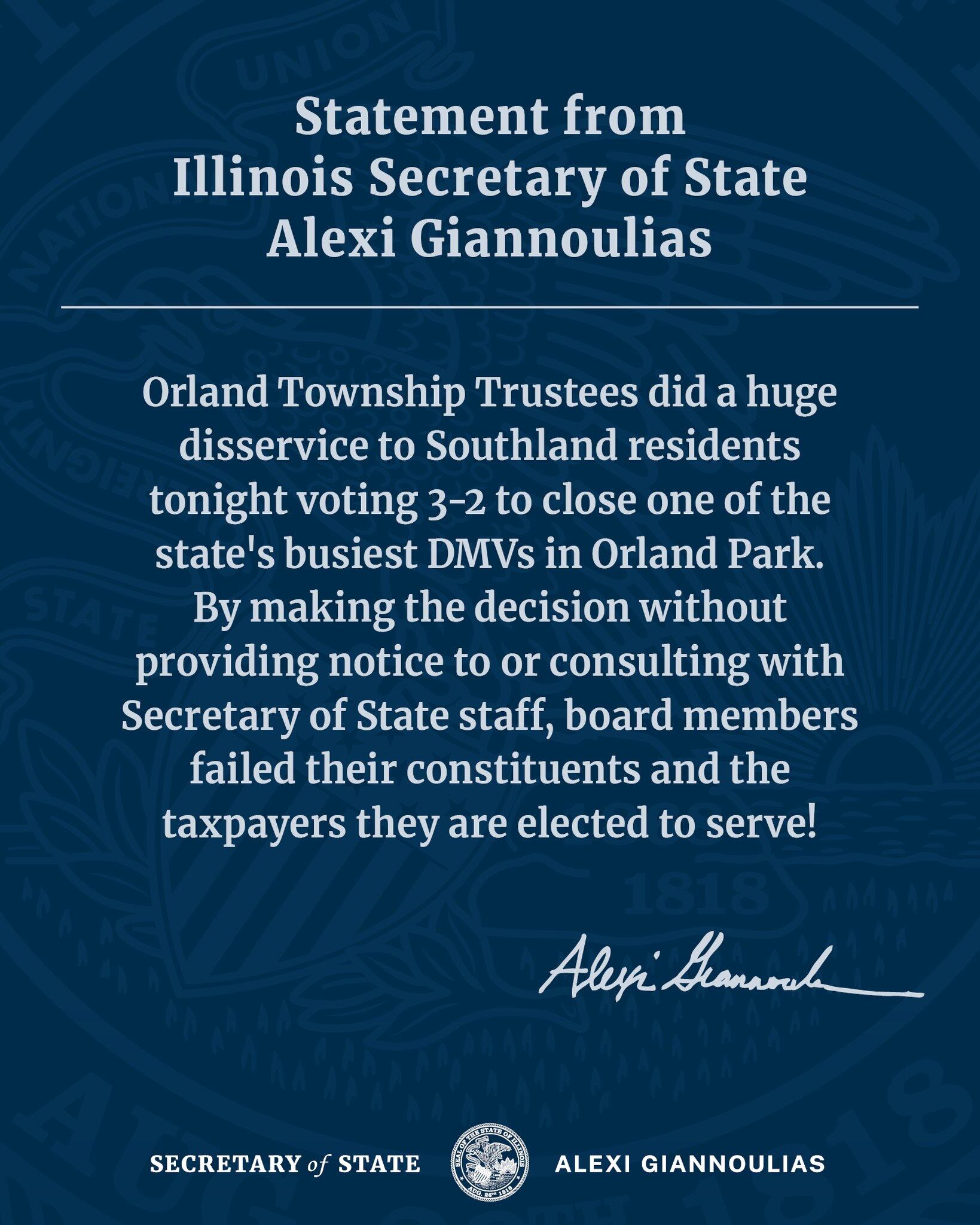 El Secretario de Estado de Illinois, Alexi Giannoulias, se manifiesta en contra del cierre de las oficinas del DMV en Orland Park (Facebook/Illinois Secretary of State)