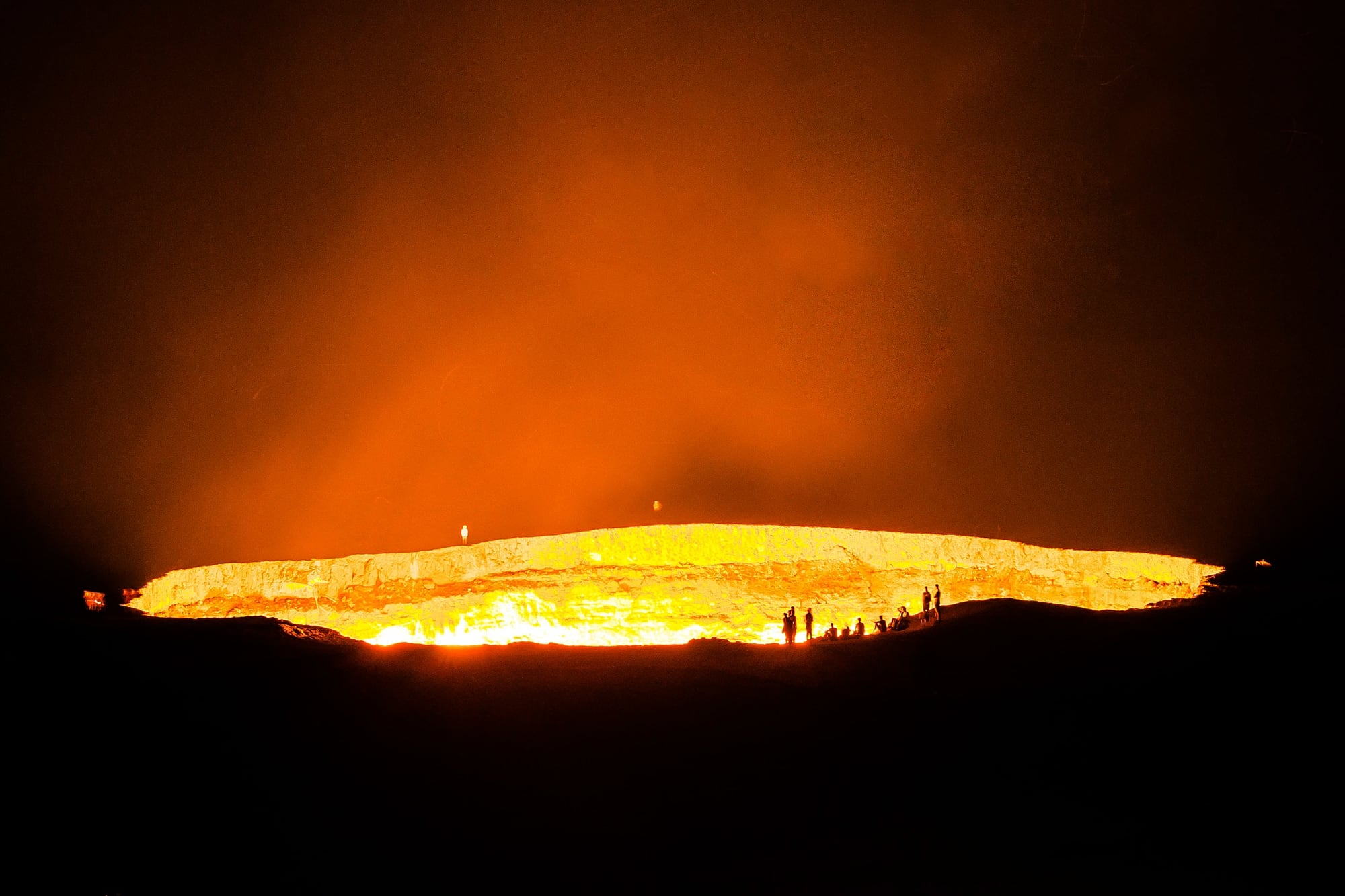 “La Puerta al Infierno” funciona un imán para el turismo en Turkmenistán