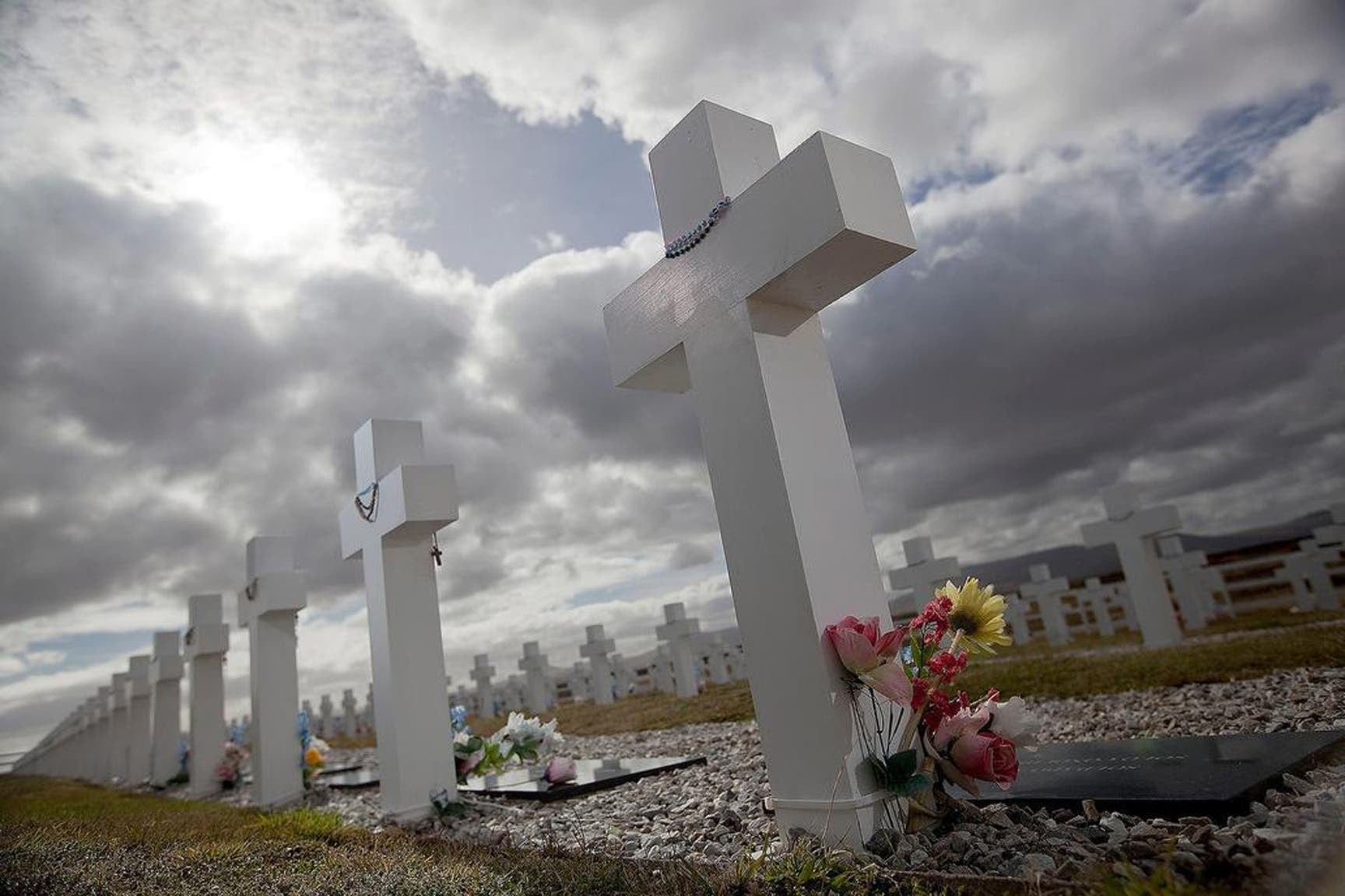 A 44 años de la guerra de 1982, los veteranos recorrieron Puerto Argentino, el cementerio de Darwin y otros escenarios donde se desarrollaron los combates