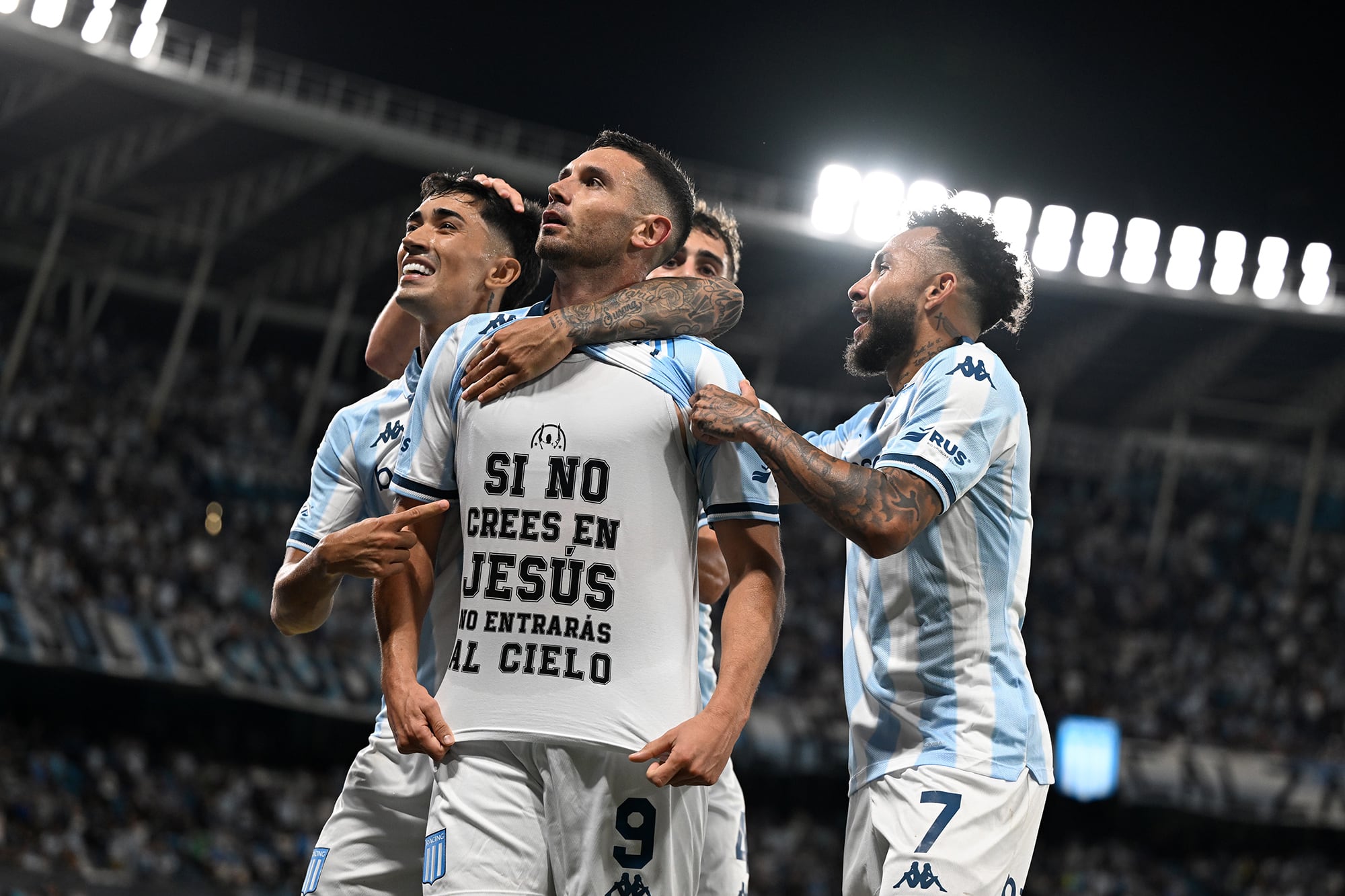 Racing consiguió una importante victoria en el torneo Apertura de la mano de Maravilla Martínez