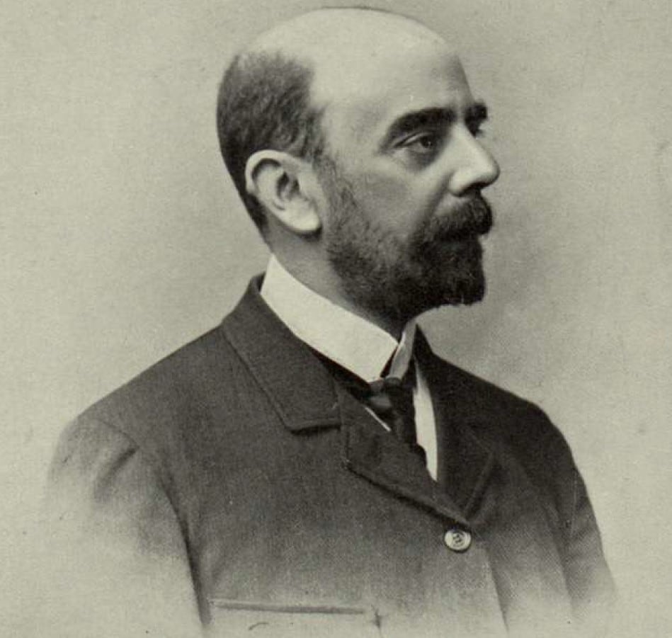 Juan Ramón Fernández le da nombre al establecimiento.