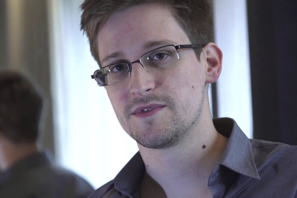 El exespía estadounidense Edward Snowden encontró refugio en la Rusia de Vladimir Putin