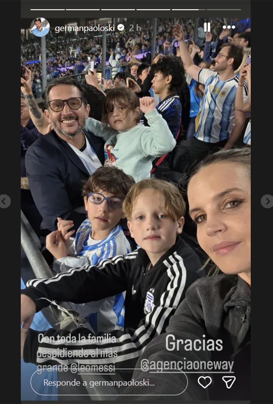 Germám Paoloski, Sabrina Garciarena y sus hijos, en el Monumental