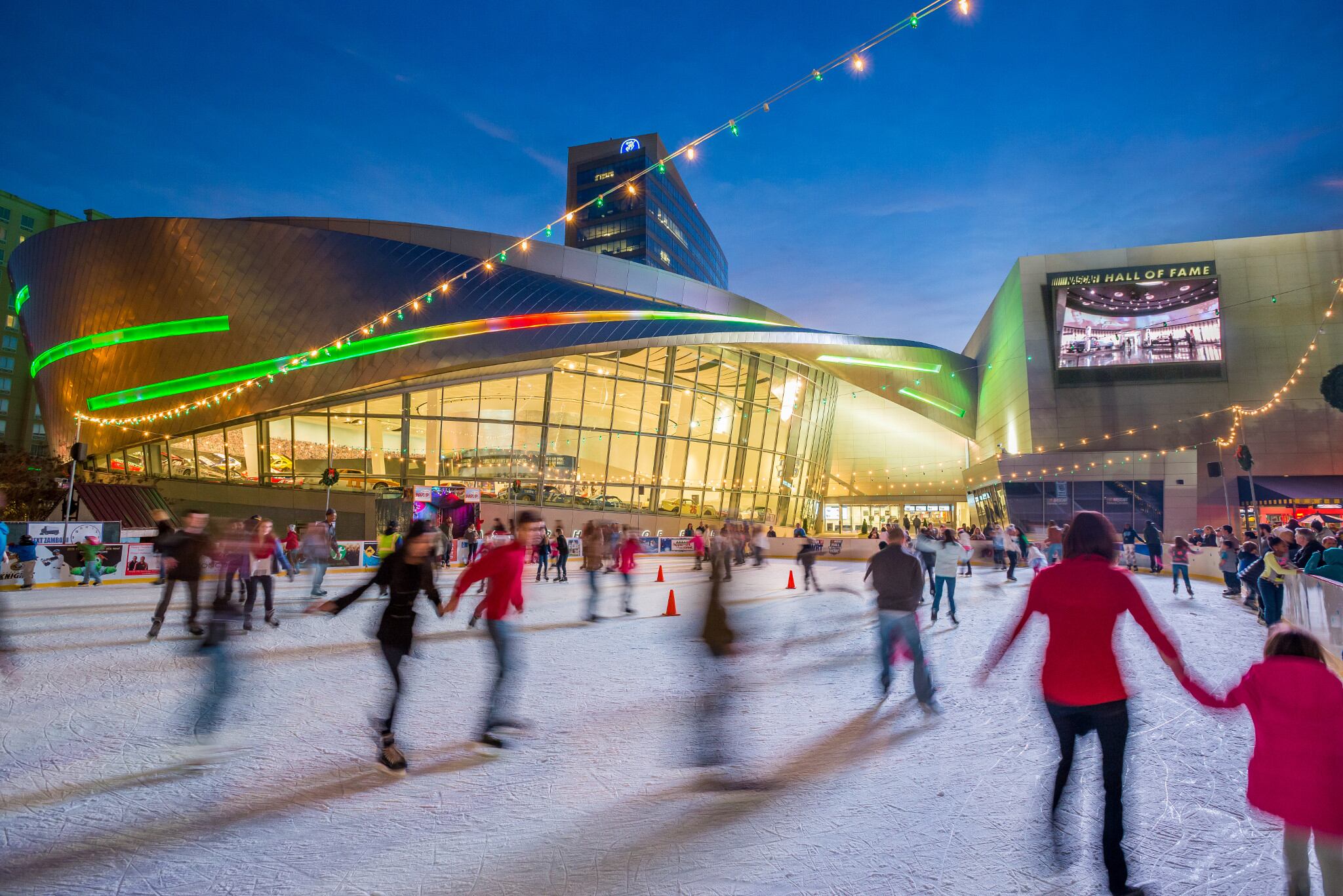 La magia de la Navidad en esta localidad de Carolina del Norte se mezcla con los deportes invernales