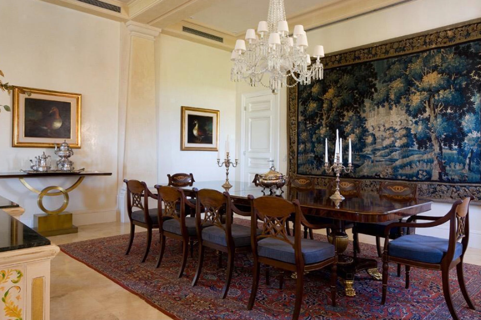 Fue diseñada por el arquitecto Jorge Felli, inspirado en Andrea Palladio