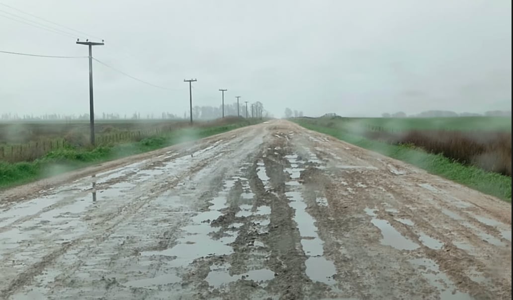 Los productores sostienen que el deterioro de la red vial complica el acceso a los establecimientos y puede afectar la salida de la producción agropecuaria