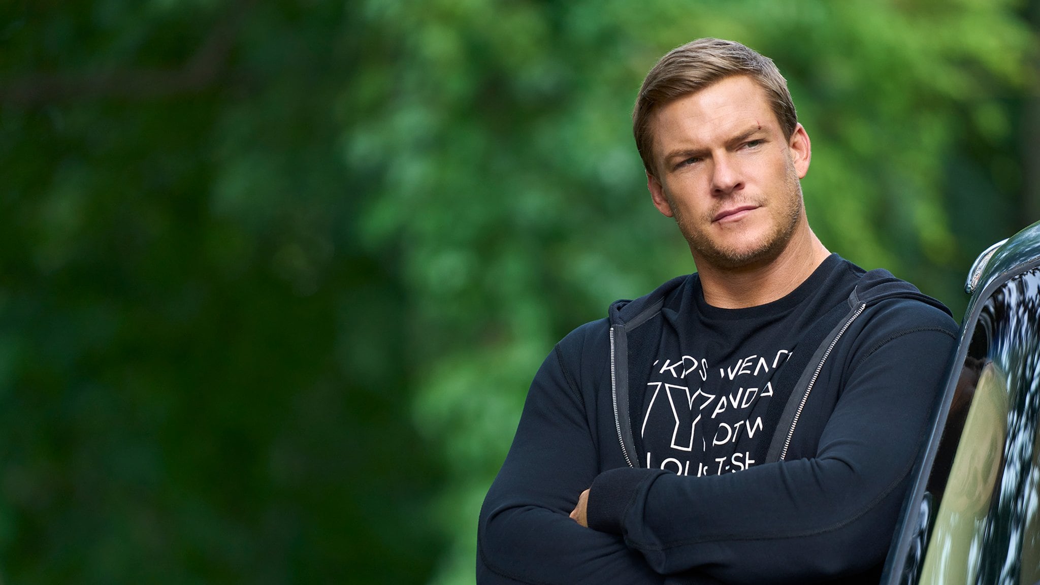 Alan Ritchson creyó que su carrera caería en picada cuando el video se volvió viral