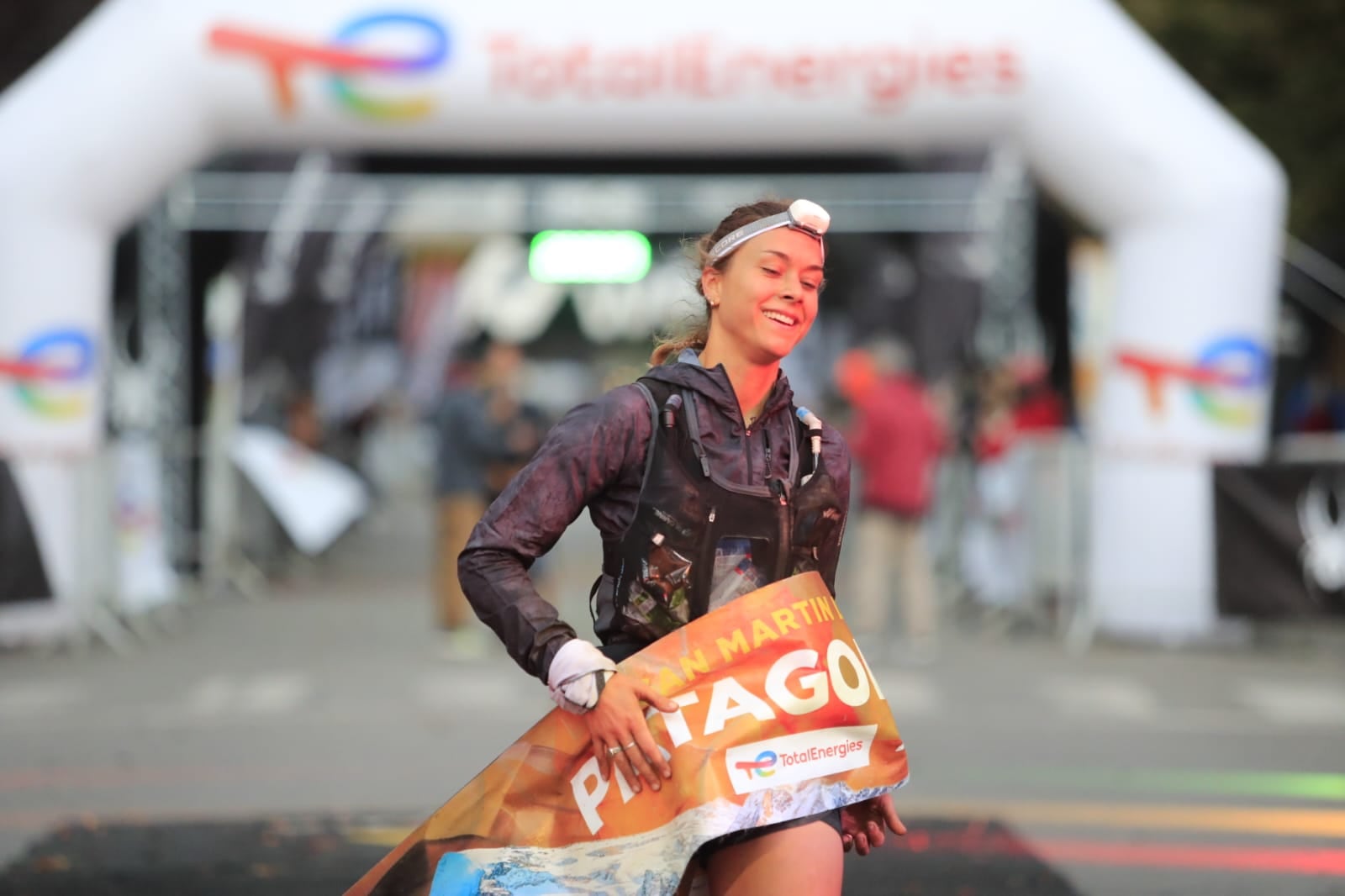 Desafíos extremos: 4 historias de deportistas que llevaron su cuerpo al límite 8 En abril Valentina corrió los 110 kilómetros del Patagonia Run, en San Martín de los Andes