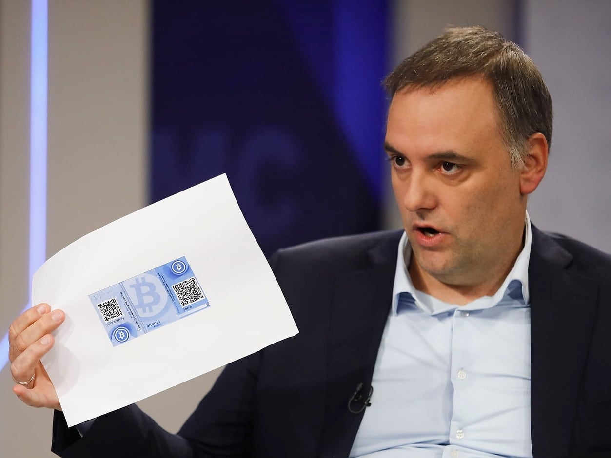 Manuel Adorni durante su última entrevista con LN+