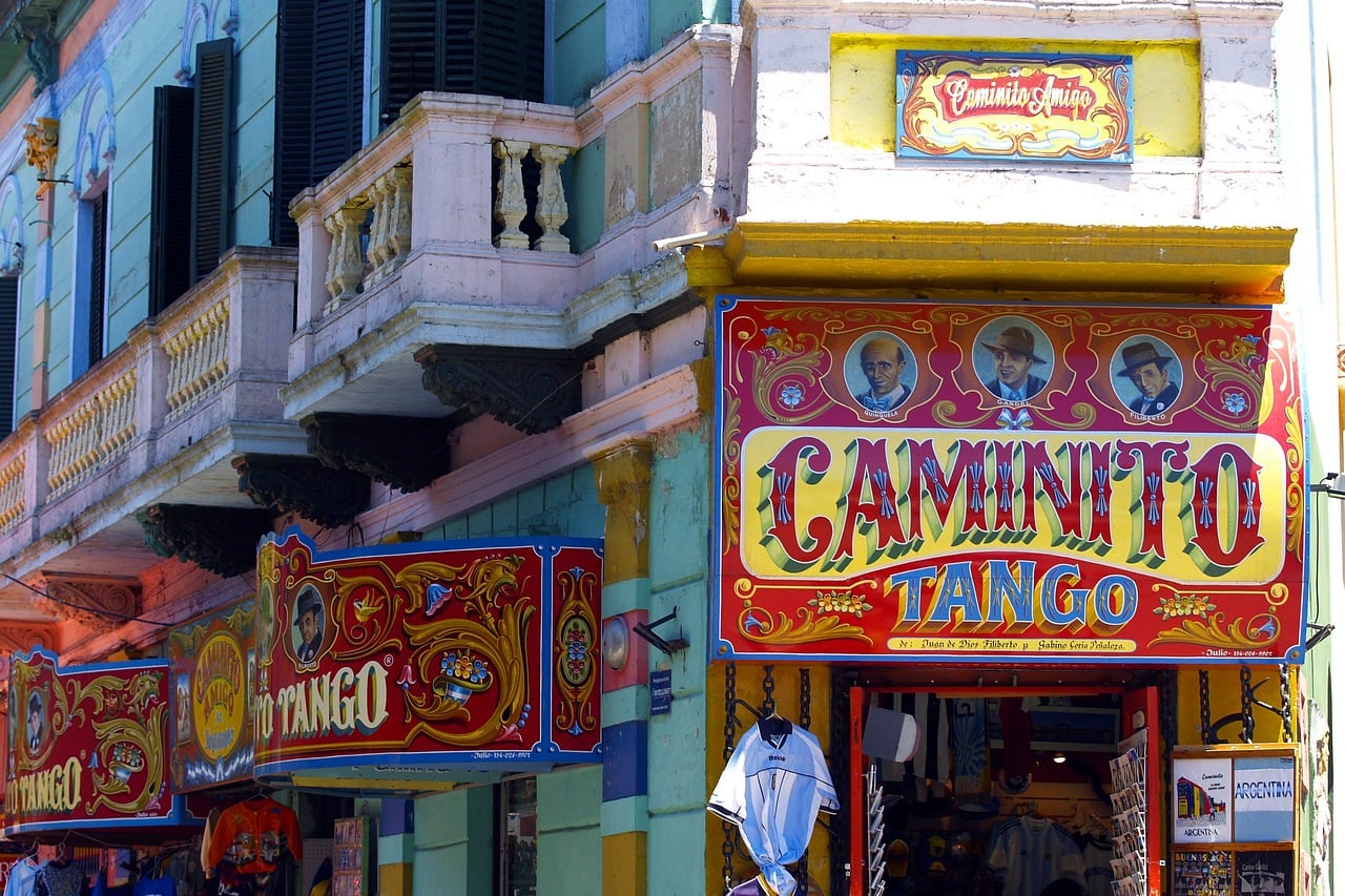 Caminito es visitado por turistas y población local