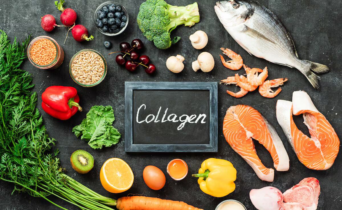Carnes, pescados y alimentos ricos en vitamina C ayudan a producir colágeno de forma natural.