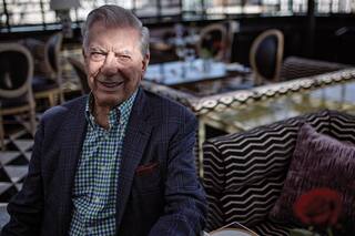 Mario Vargas Llosa: “Si la literatura sirve a la política, se empobrece”