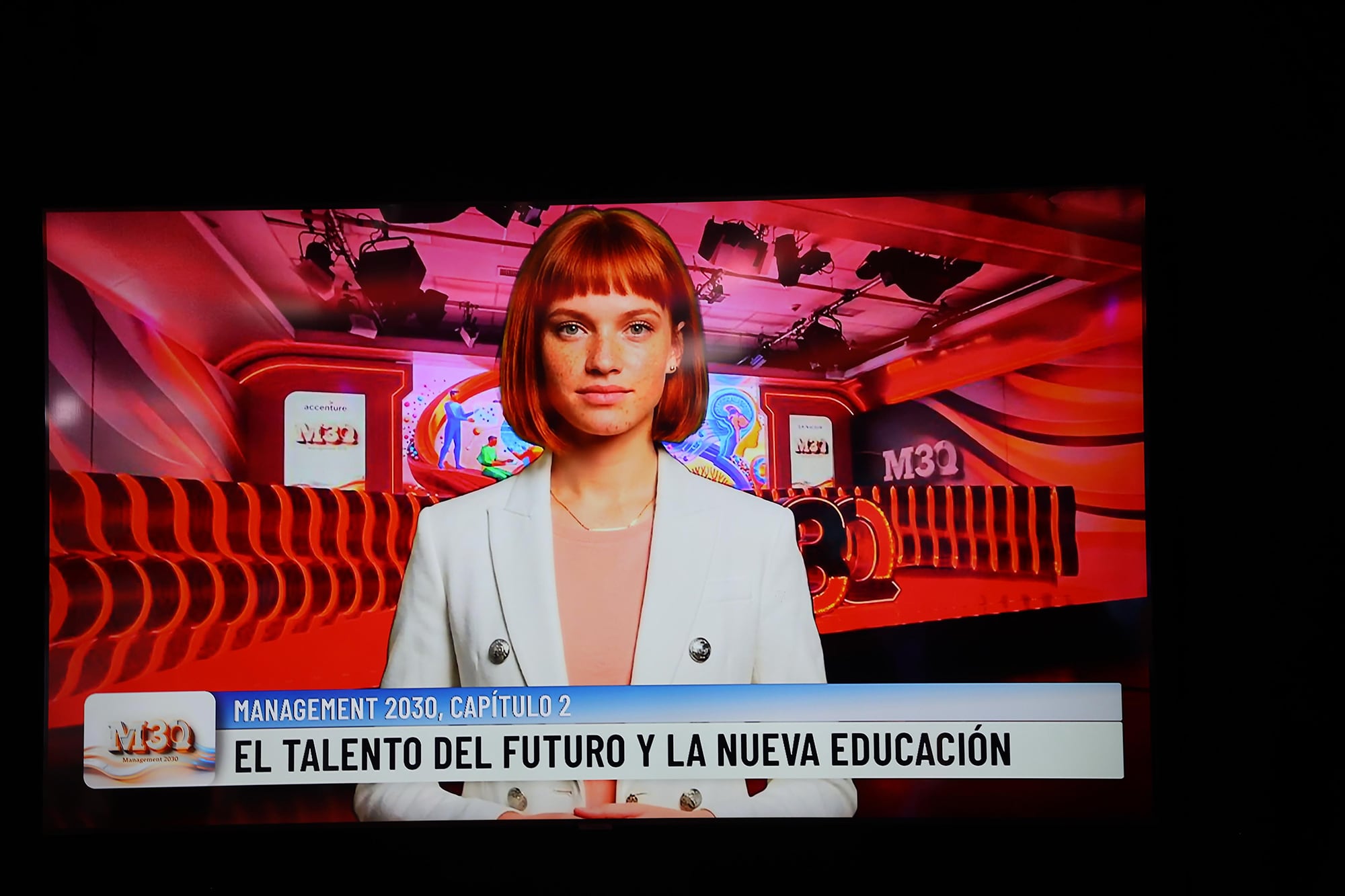 Elena, el agente IA en su versión más humana que nunca interactúa con Del Rio