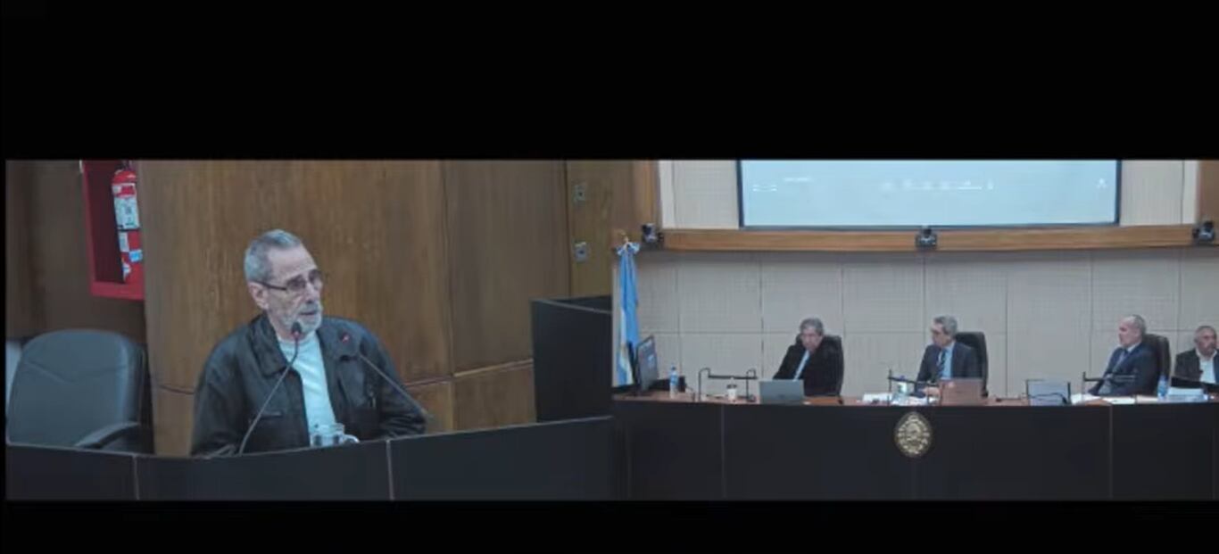 Ricardo Jaime negó haber recibido coimas y habló de las “fotocopias de Centeno” durante su declaración 6 El exfuncionario kirchnerista Ricardo Jaime