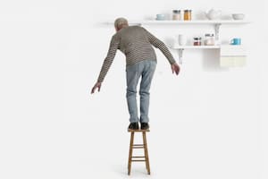 Los indicios de riesgos latentes para nuestros padres mayores y una pregunta que incomoda