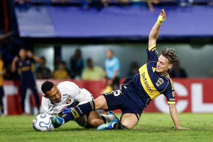 A Ascacibar se le anulará este gol, porque lo consigue con una plancha cuando el arquero tiene la pelota entre las manos; más tarde doblegará a José Contreras.